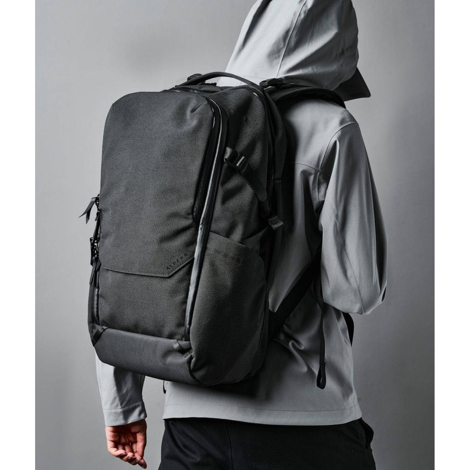 ALPAKA Elements Travel (35L) Axoflux 600D Backpack + Removable Waist Strap