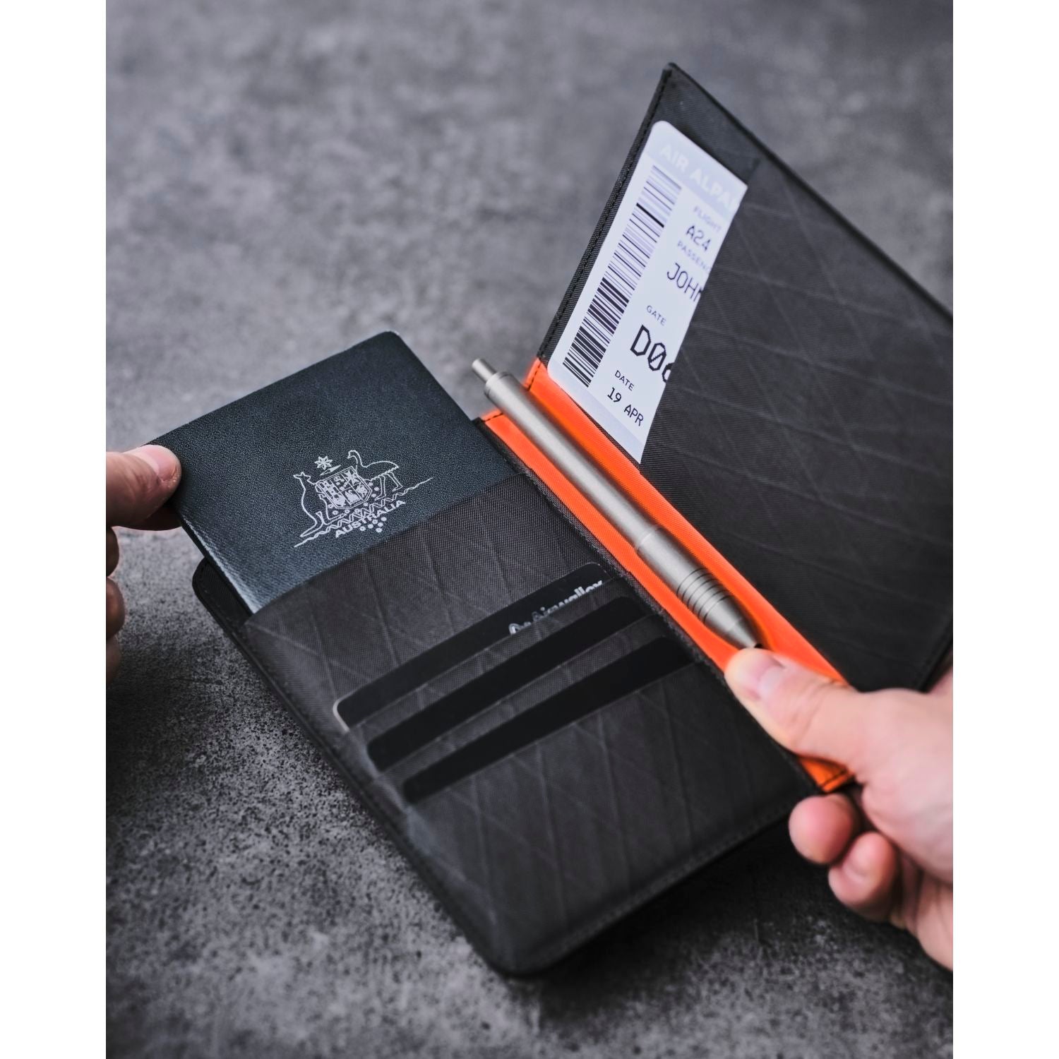 ALPAKA ARK Bifold Passport Wallet