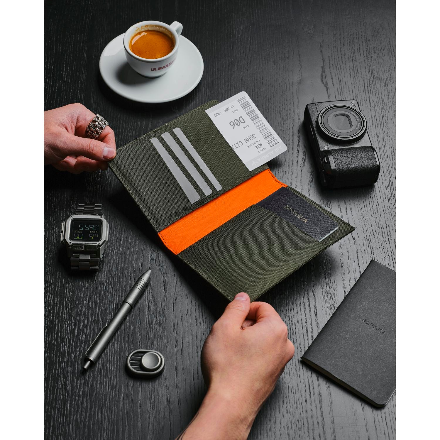 ALPAKA ARK Bifold Passport Wallet