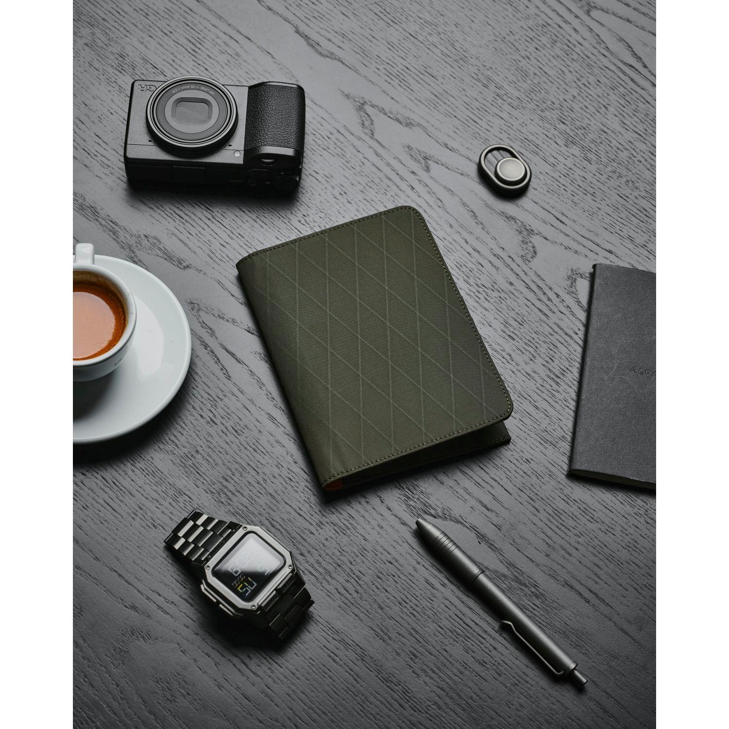 ALPAKA ARK Bifold Passport Wallet