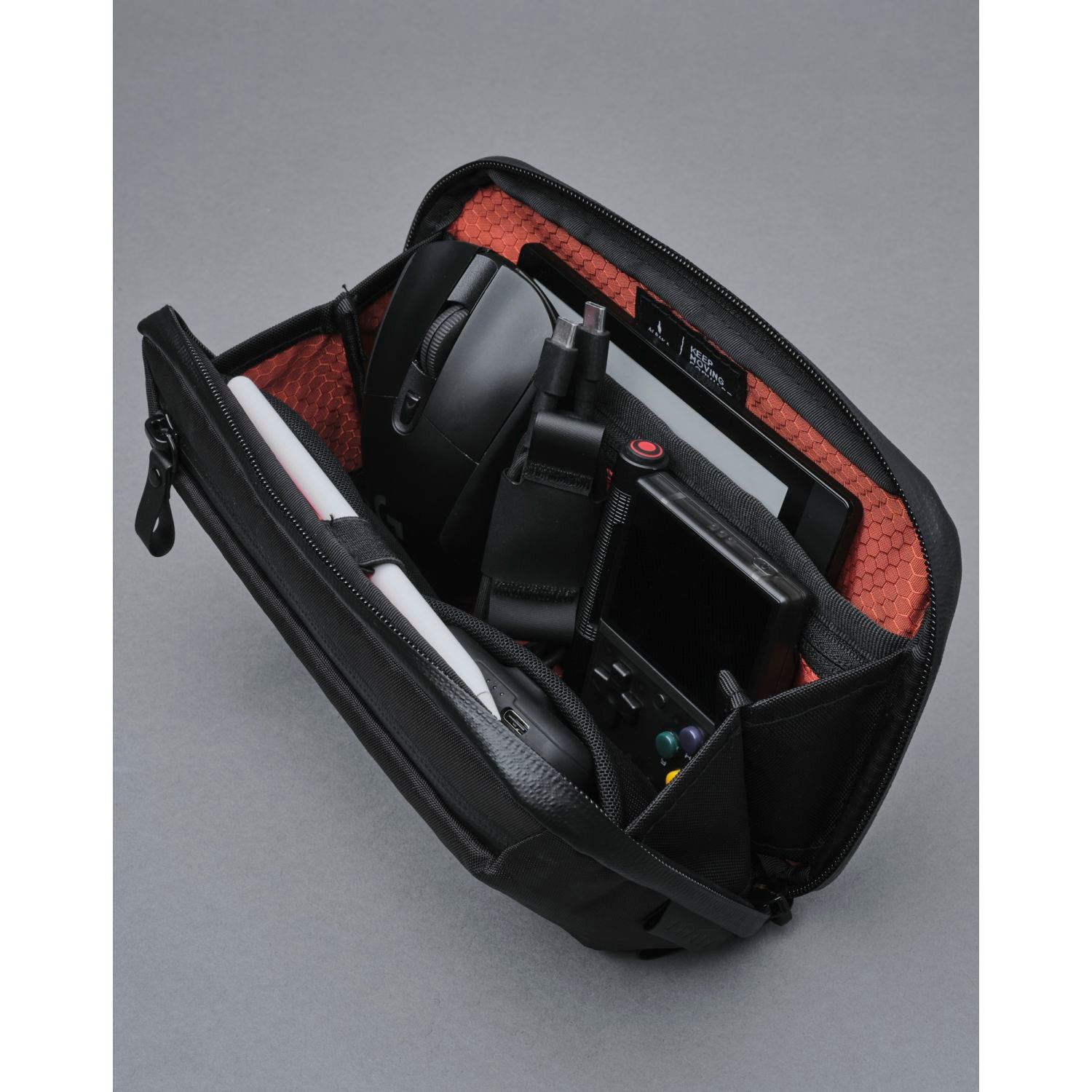 ALPAKA Elements Tech Case Sling Mini