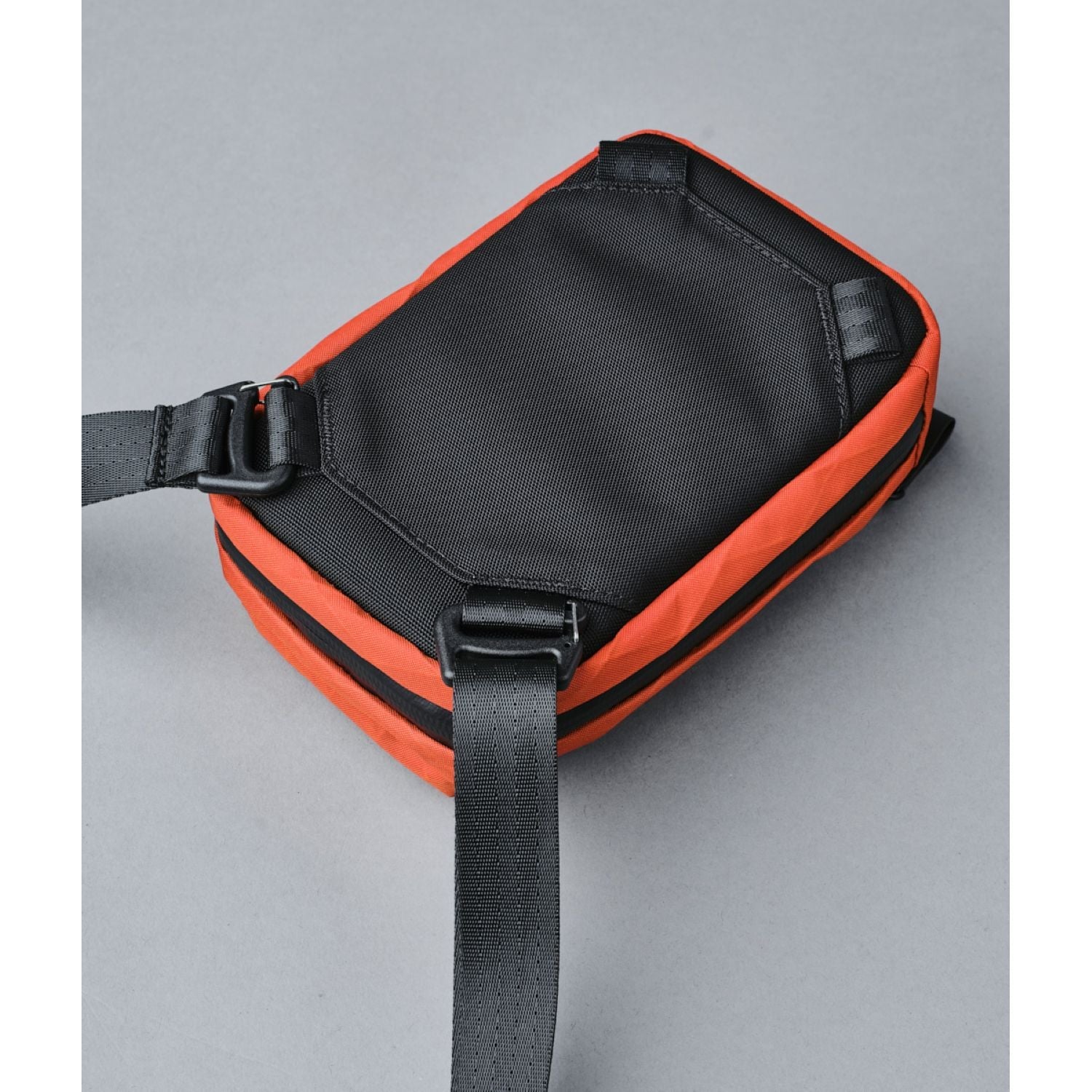 ALPAKA Metro Sling (X-Pac)