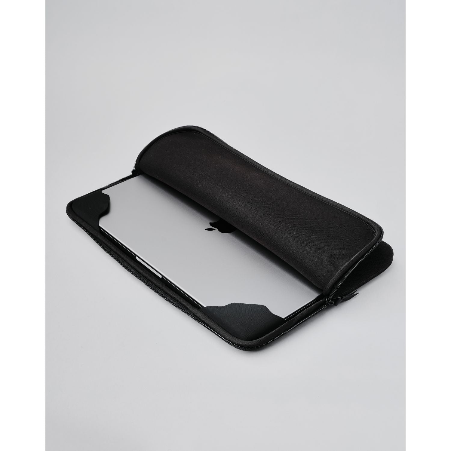 ALPAKA Slim Laptop Sleeve 16"