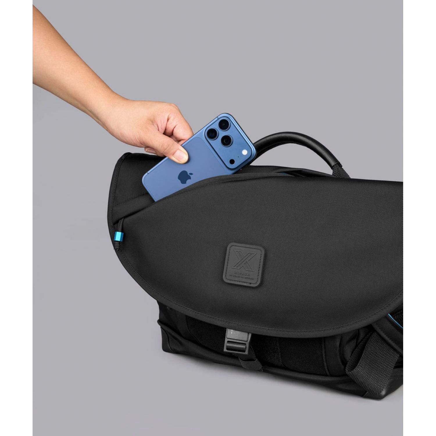 ALPAKA 7Ven Messenger Decade Edition 16" Ballastic Nylon 840D Bag