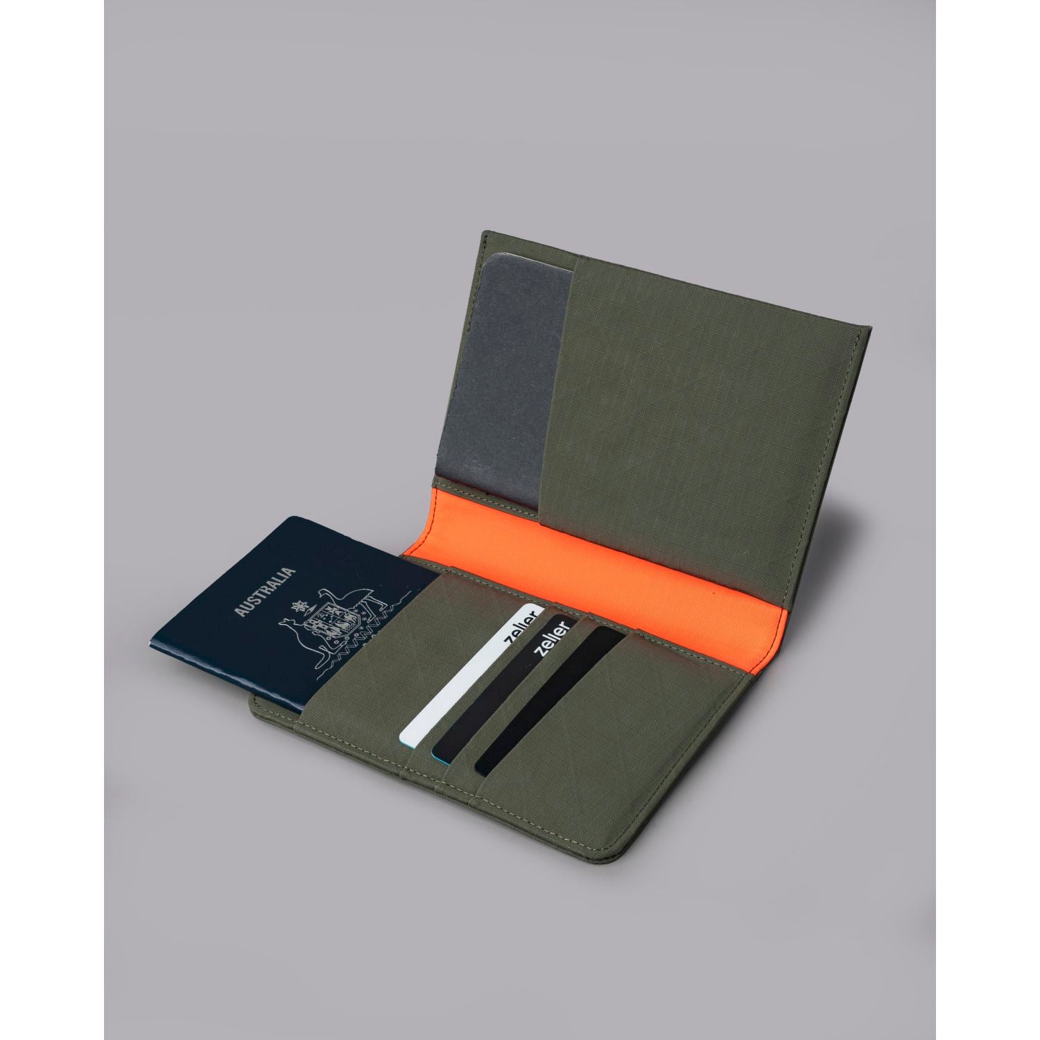 ALPAKA ARK Bifold Passport Wallet