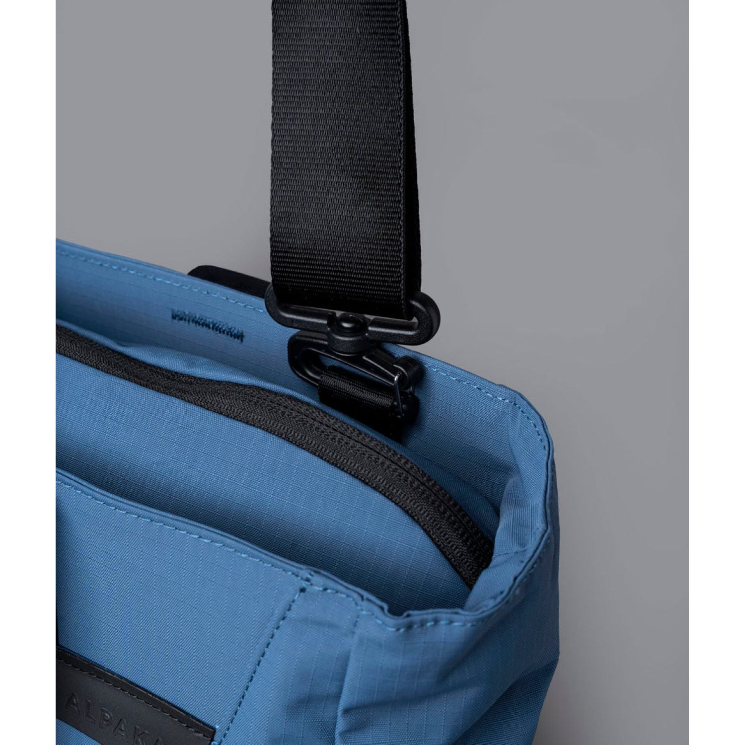 ALPAKA Crossbody Shoulder Strap