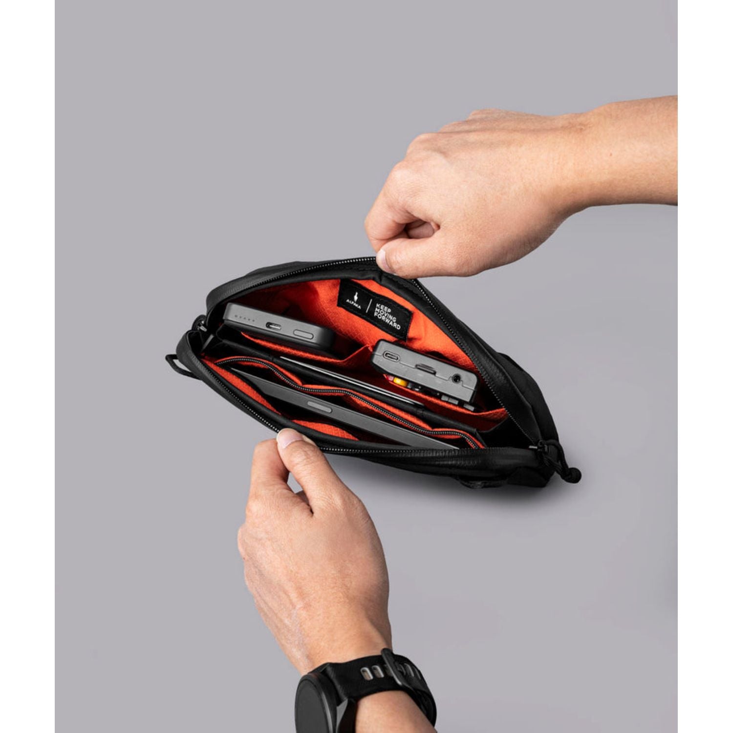 ALPAKA Flight Pouch Pro