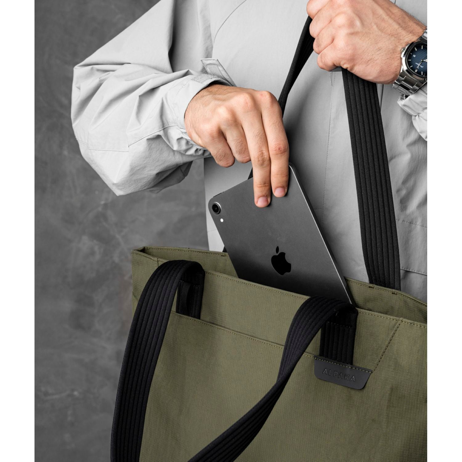 ALPAKA Flight Tote Bag (L)