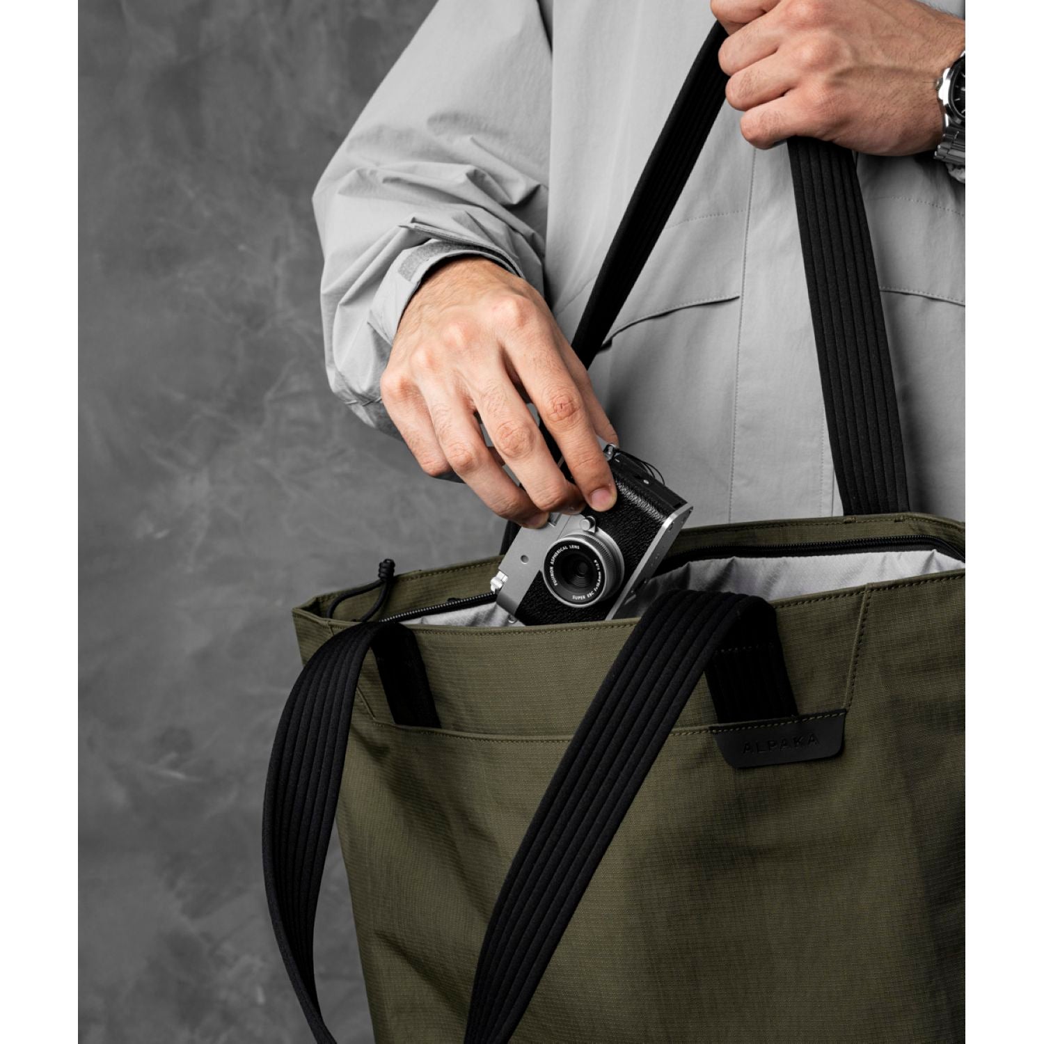 ALPAKA Flight Tote Bag (L)