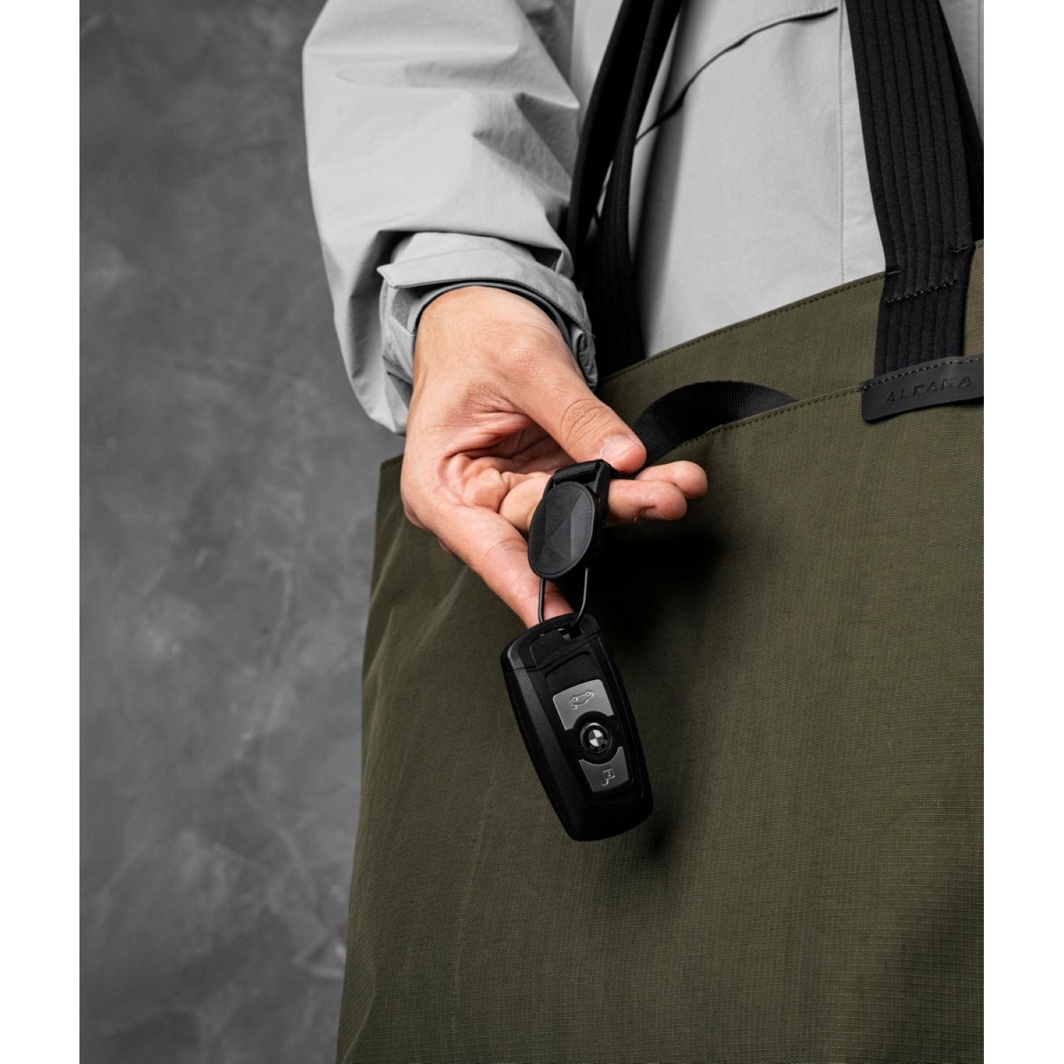 ALPAKA Flight Tote Bag (L)