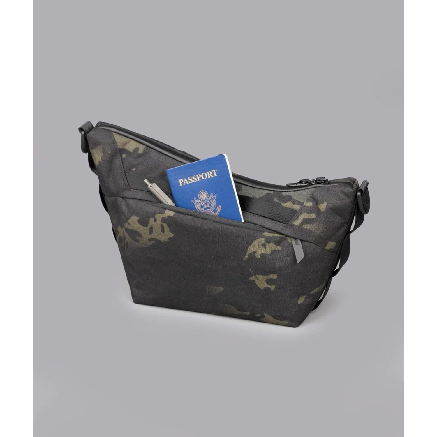 ALPAKA Flow Satchel With Padded Strap 4L