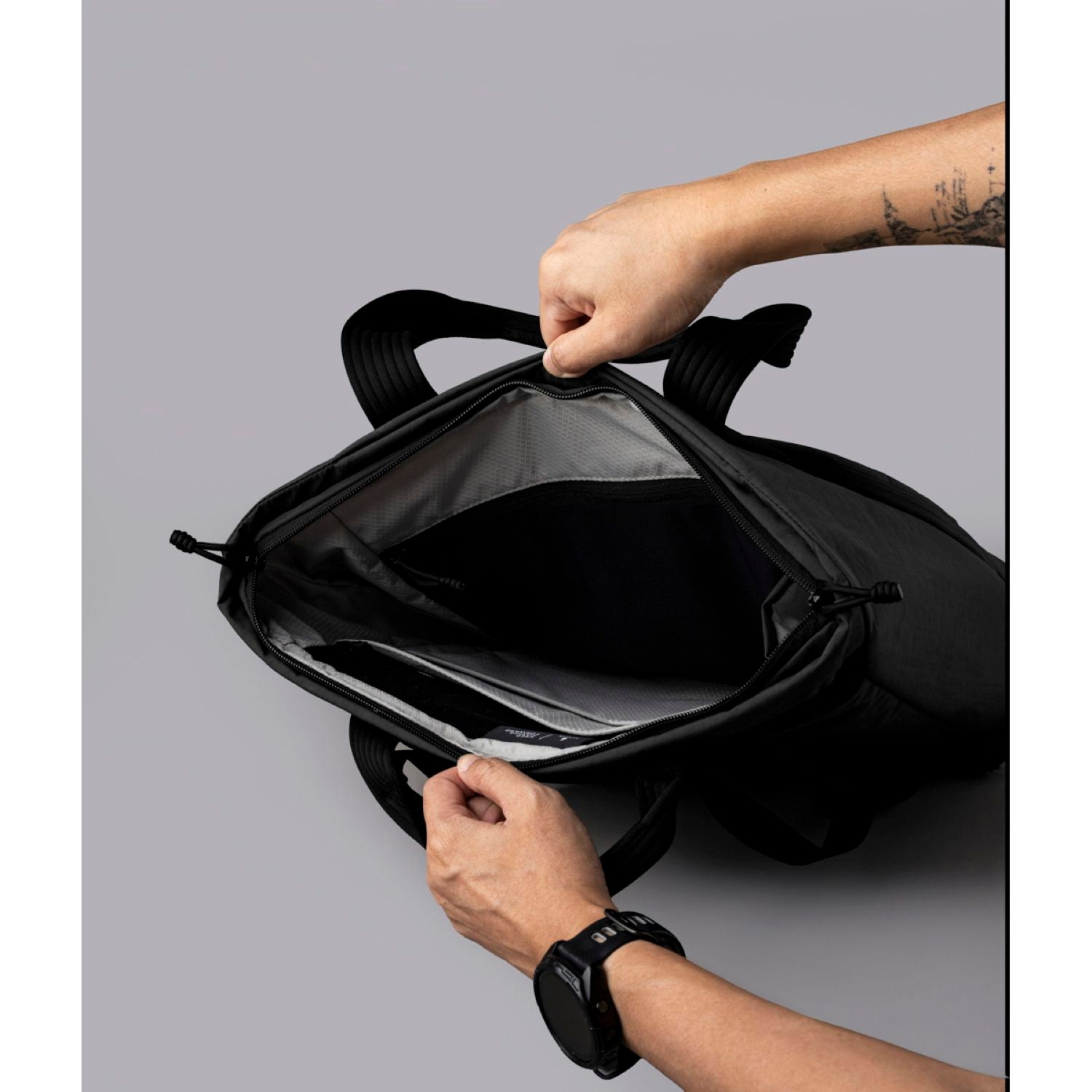 ALPAKA Flow Tote Pack