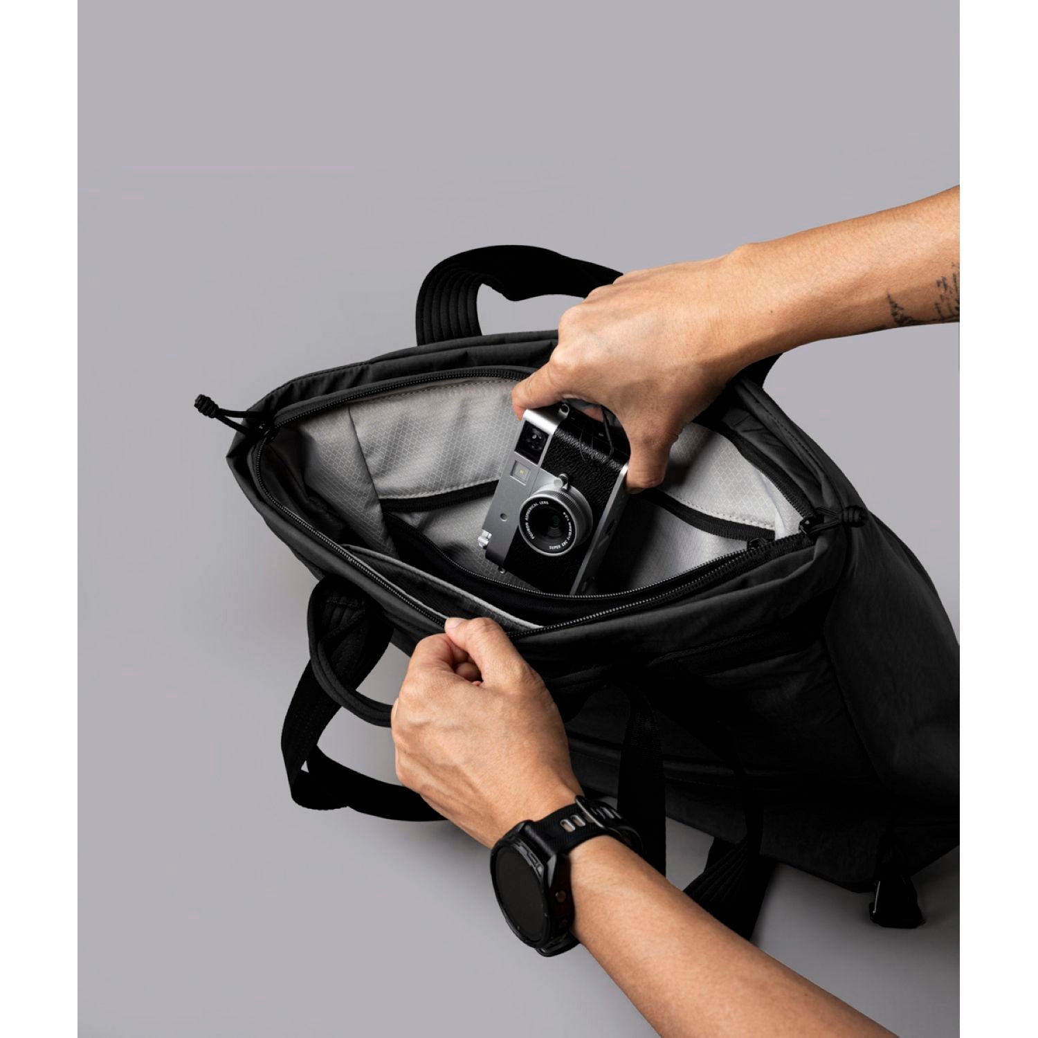 ALPAKA Flow Tote Pack