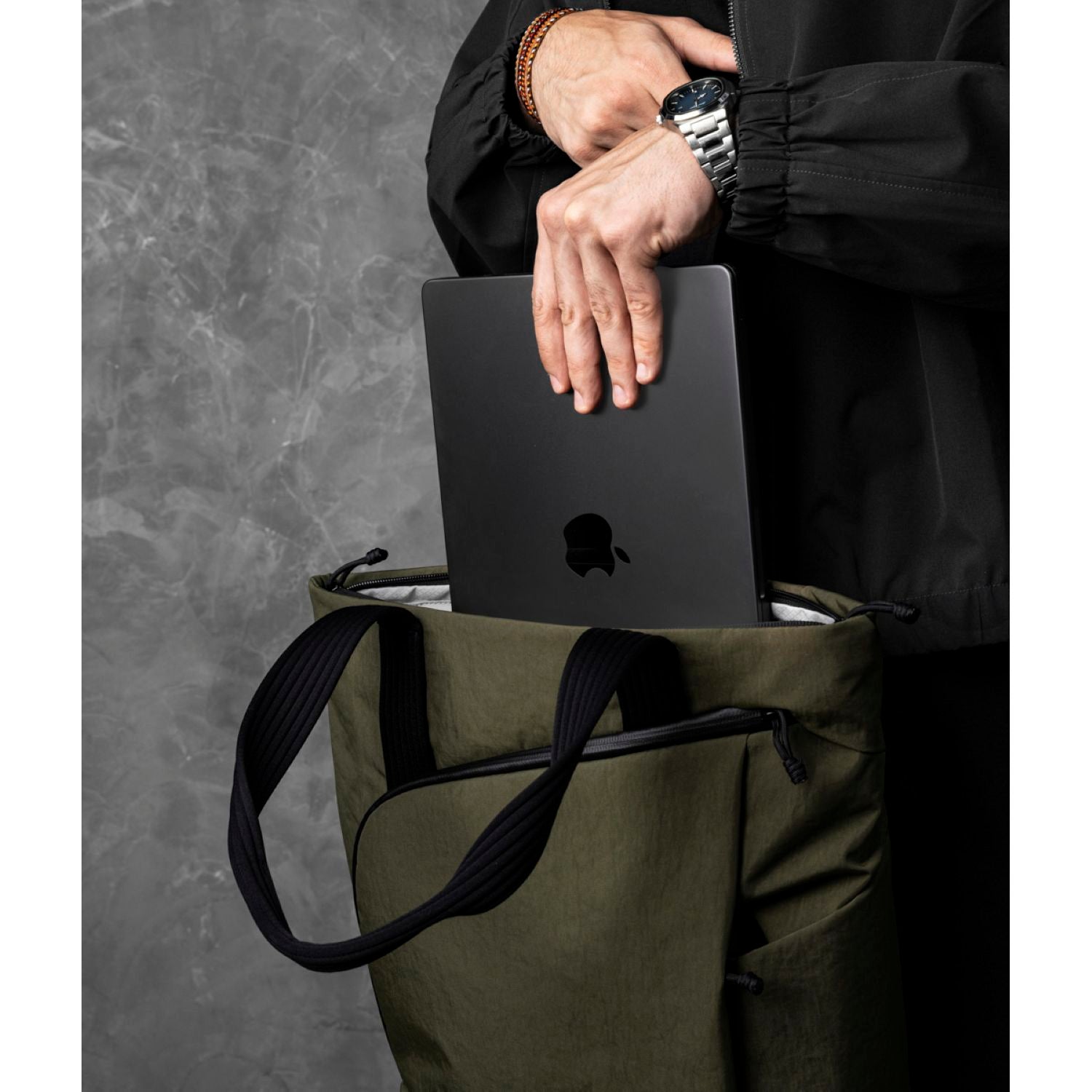 ALPAKA Flow Tote Pack