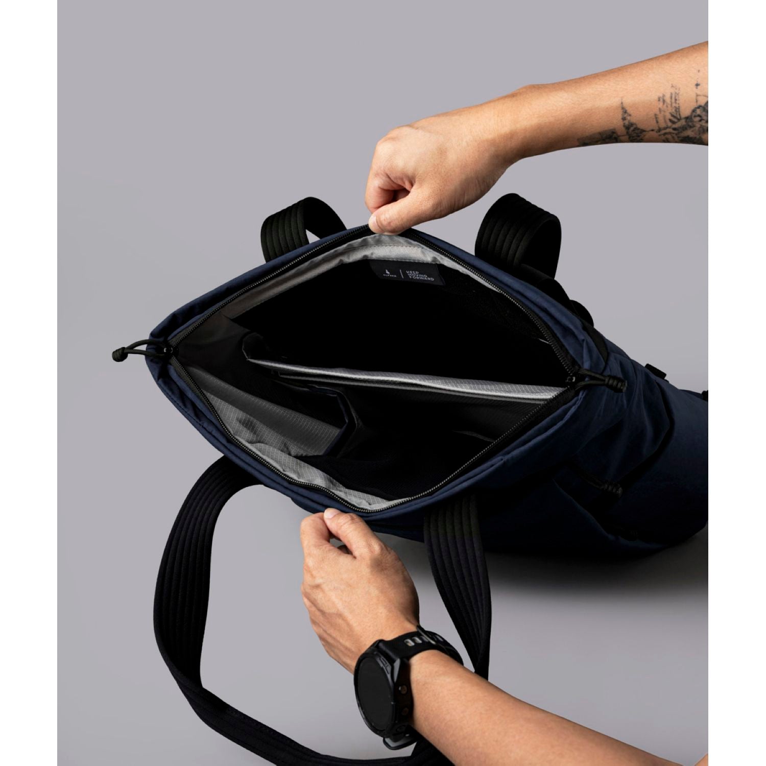 ALPAKA Flow Tote Pack