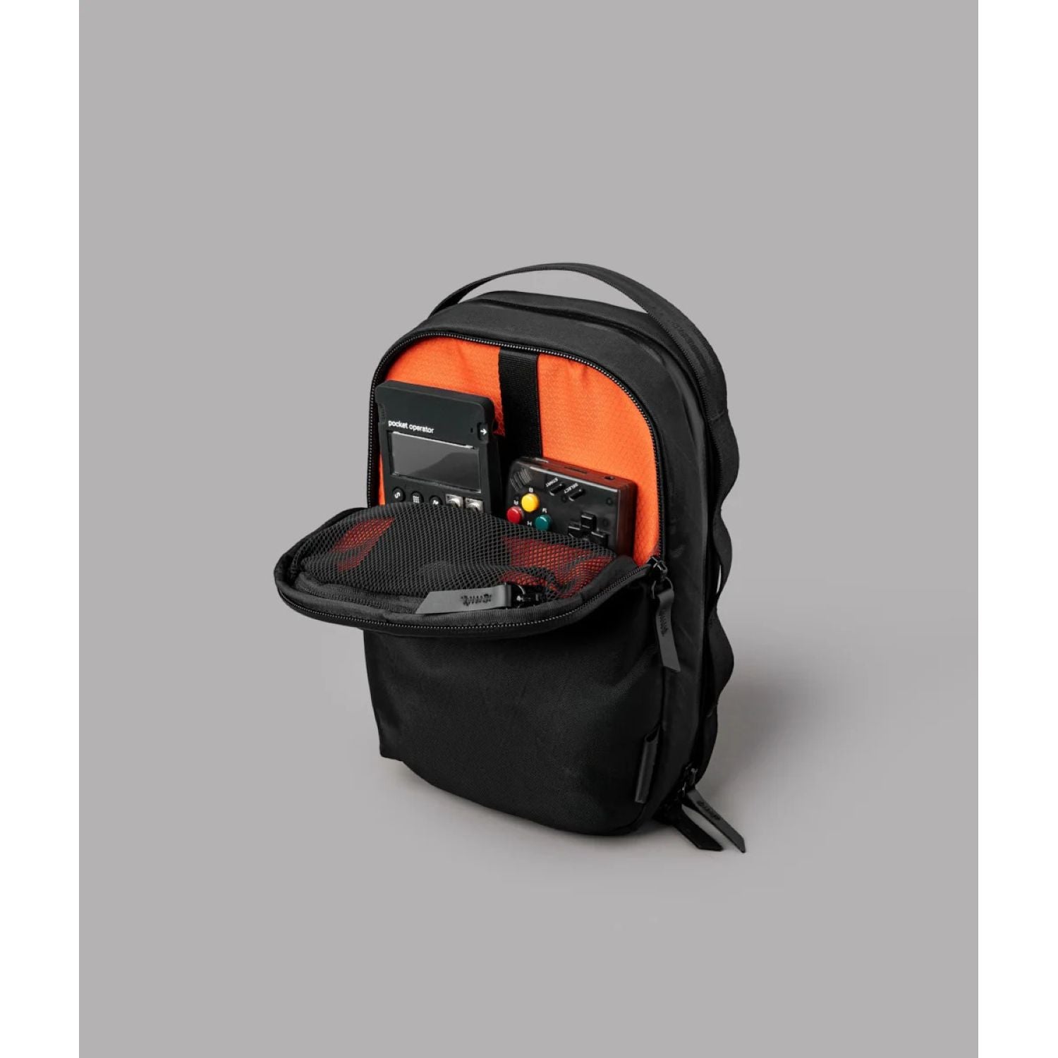 ALPAKA Metro Sling Max