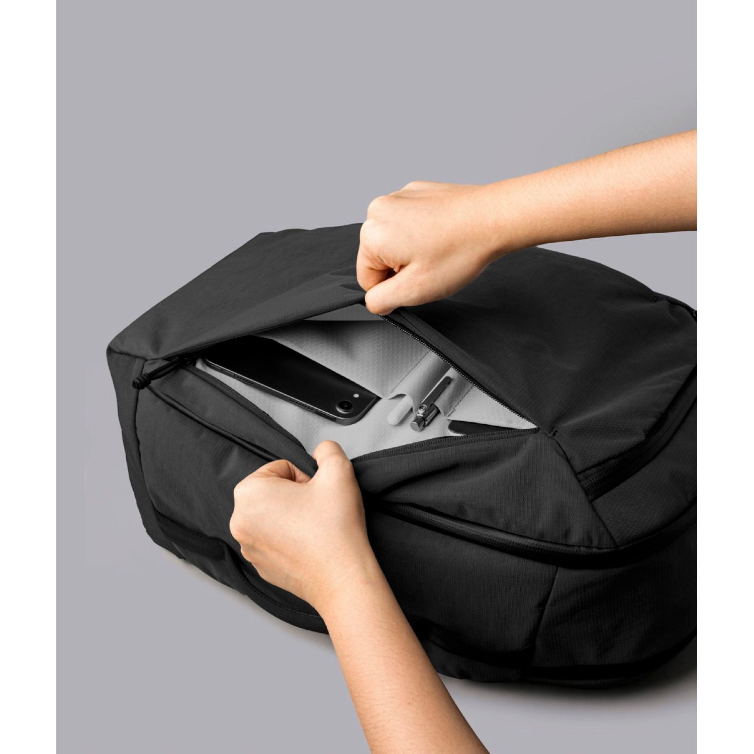 ALPAKA Traverse Backpack 30L