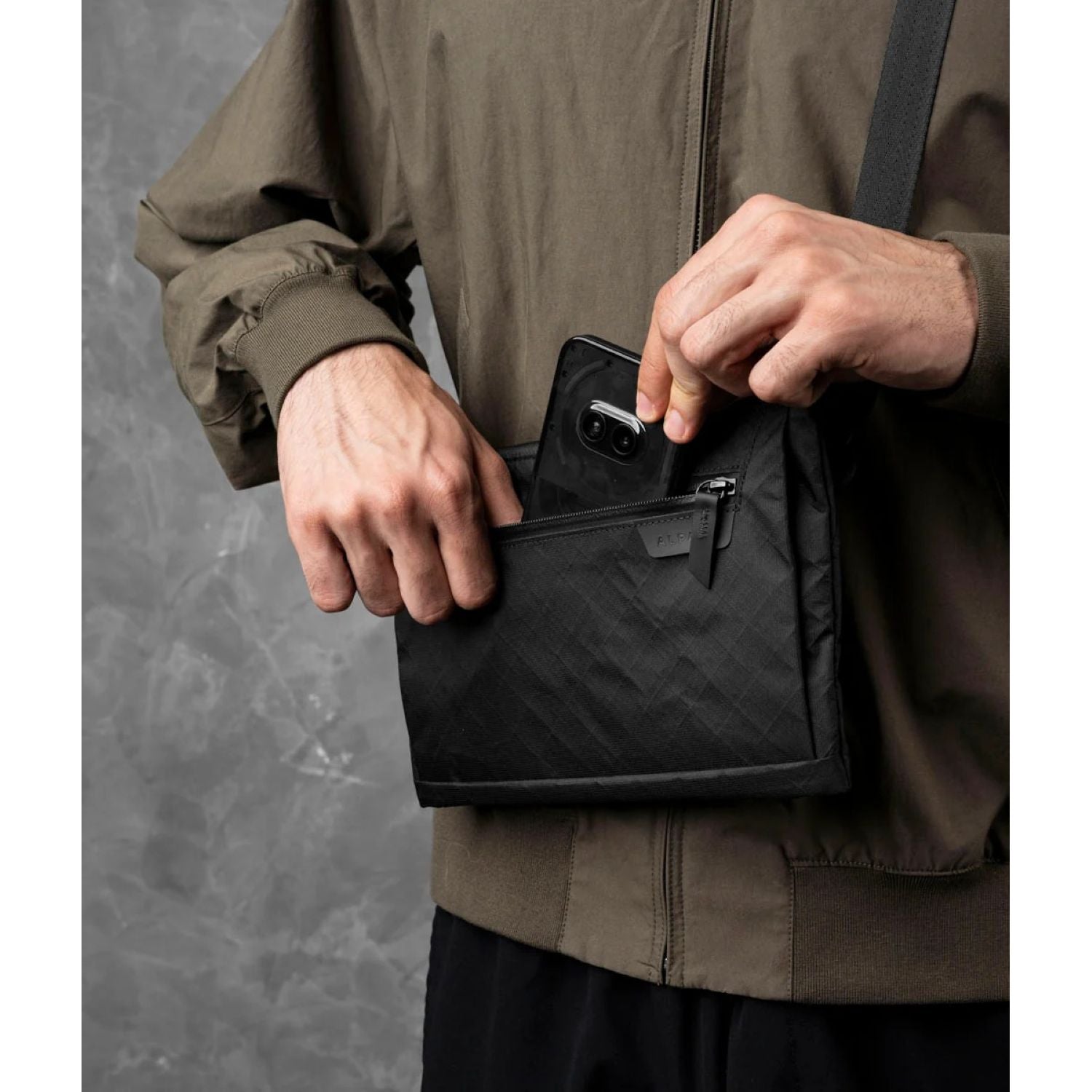 ALPAKA Zip Pouch Max V2