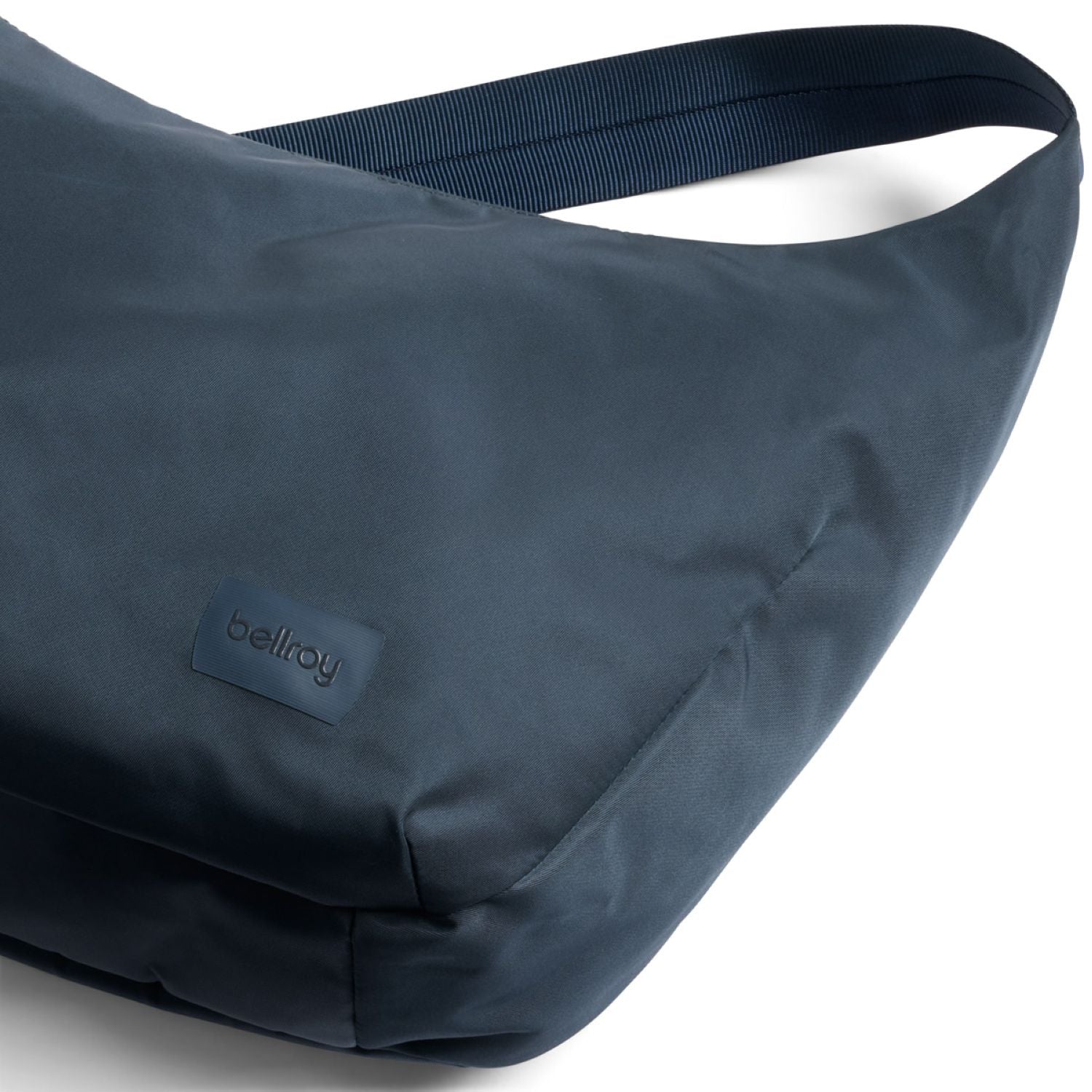Bellroy Laneway Crescent Bag 7L