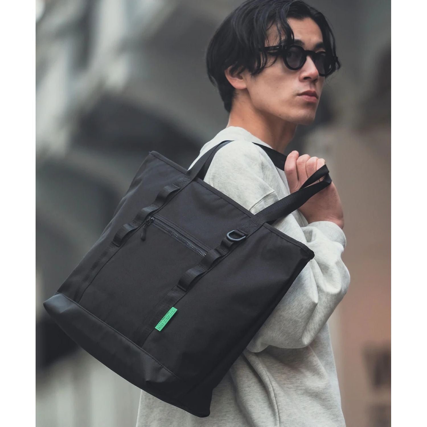 Kiu Water Repellent 600D Tote Bag