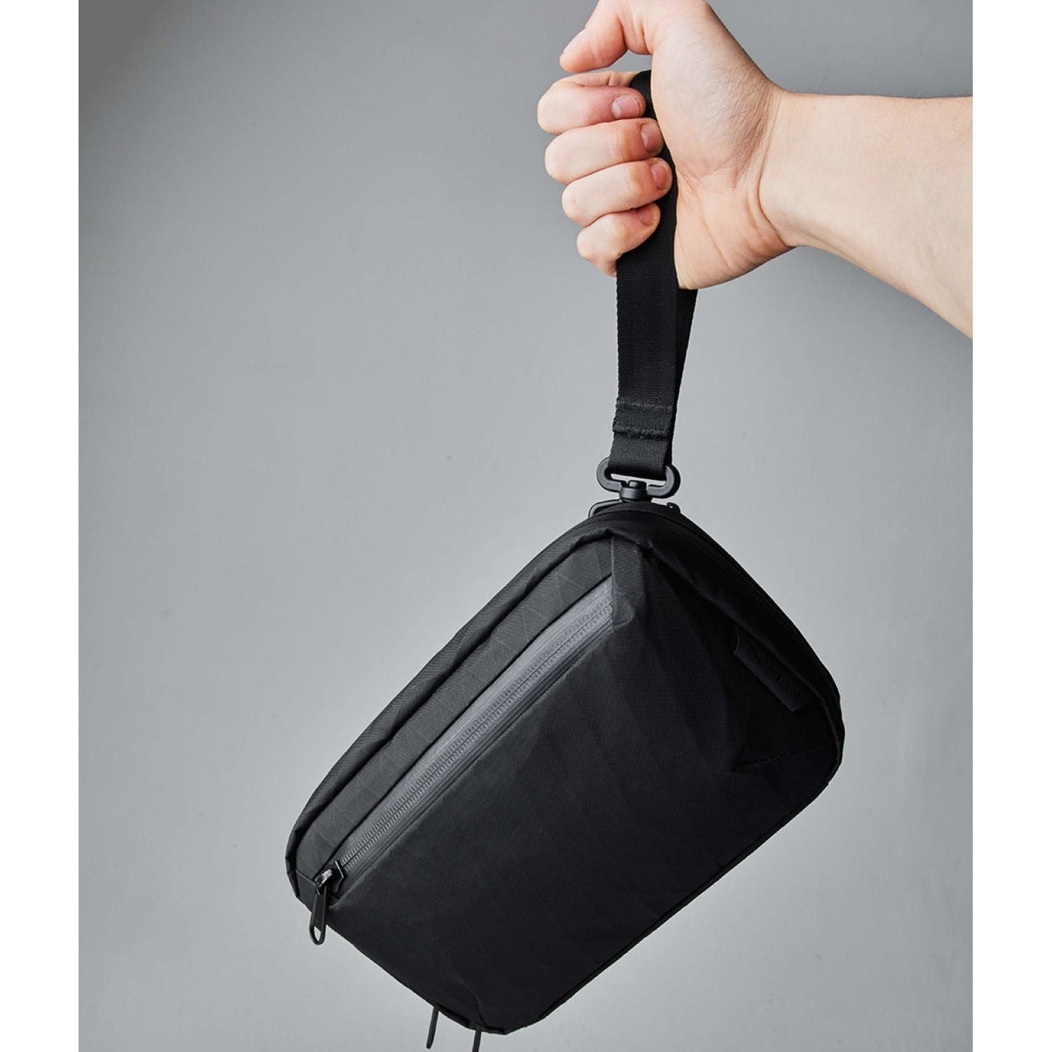 ALPAKA Hand Carry Strap