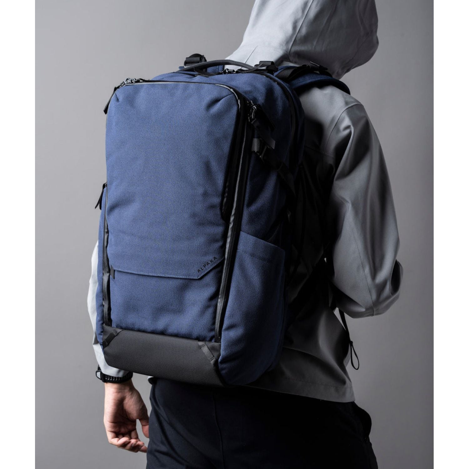 ALPAKA Elements Travel (35L) Axoflux 600D Backpack + Removable Waist Strap