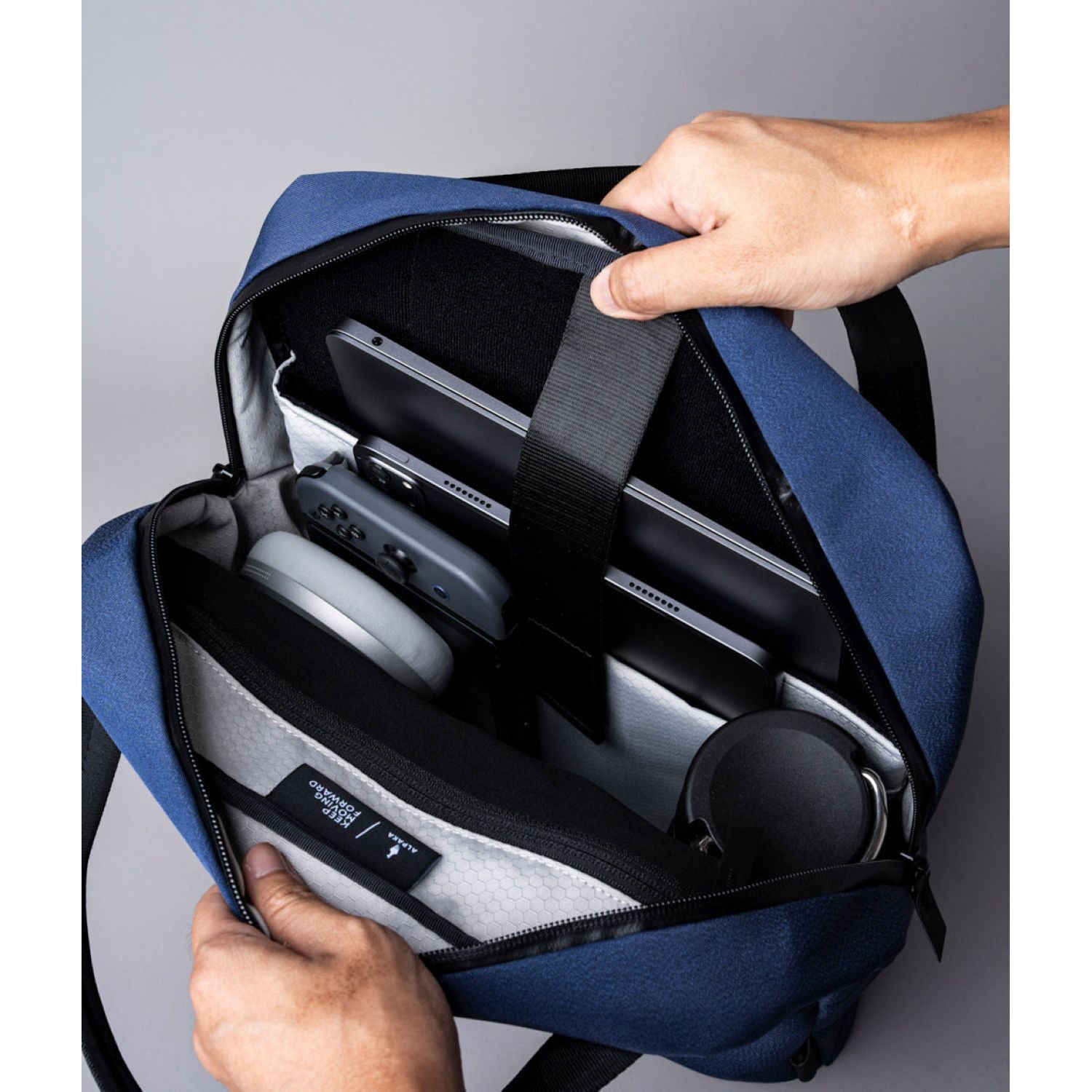 ALPAKA Bravo Tote Pack