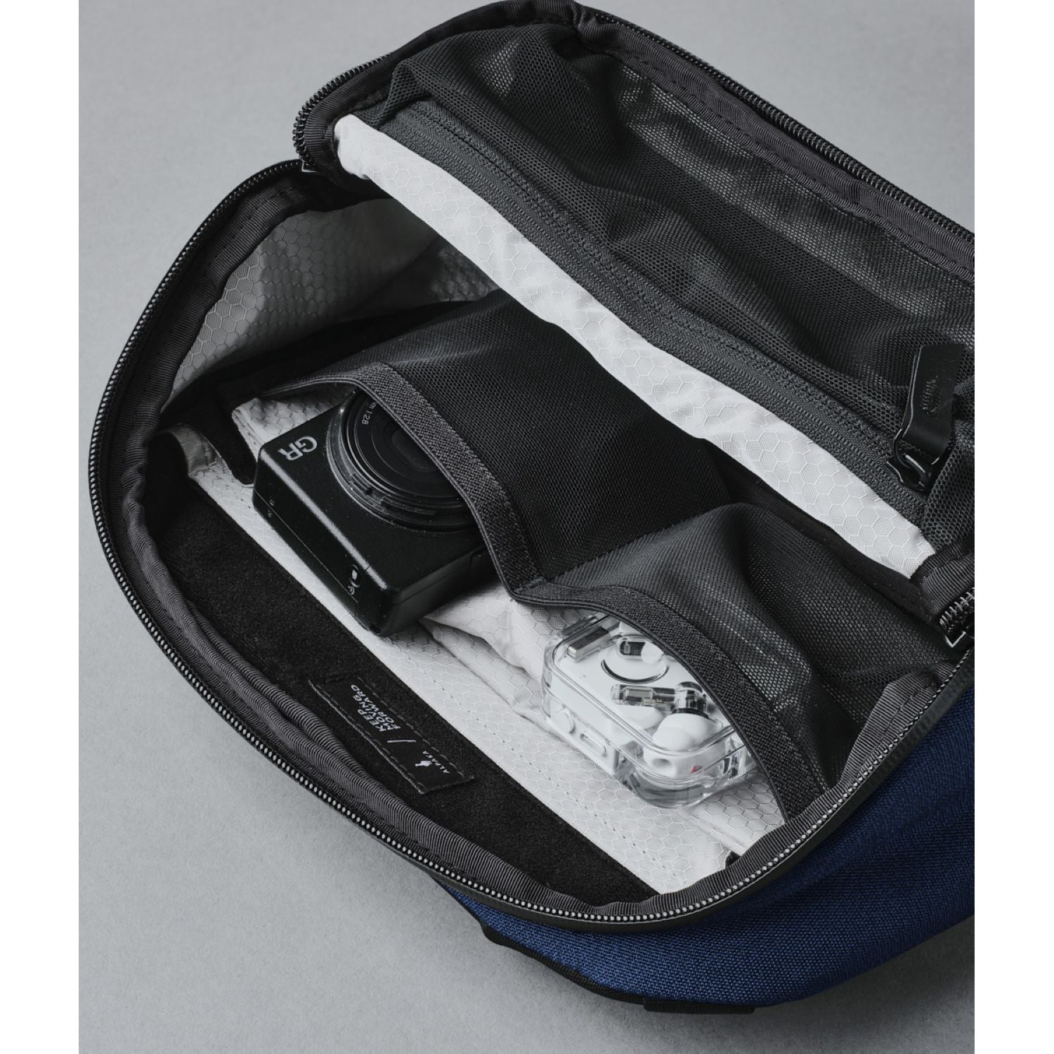 ALPAKA Vertex Pouch (SA)