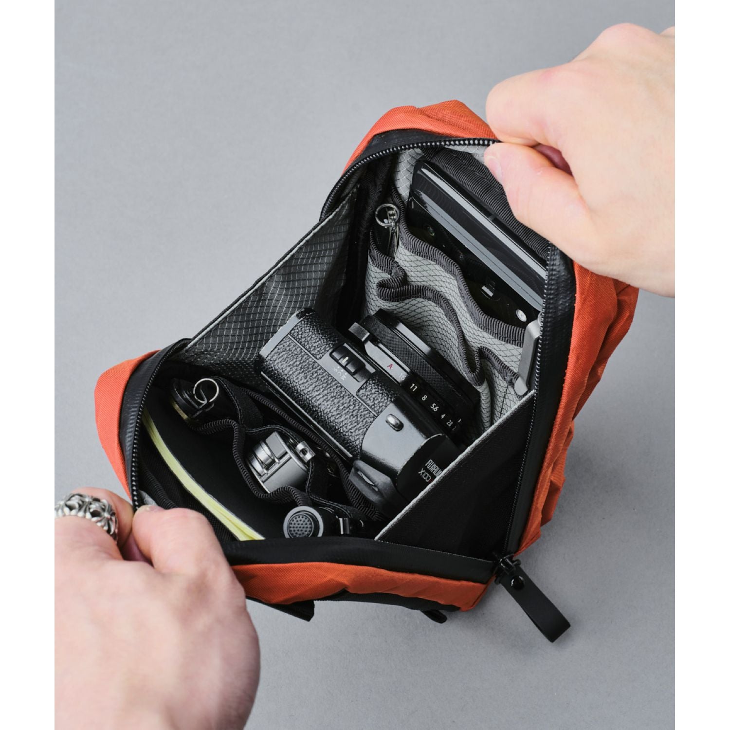 ALPAKA Metro Sling (X-Pac)