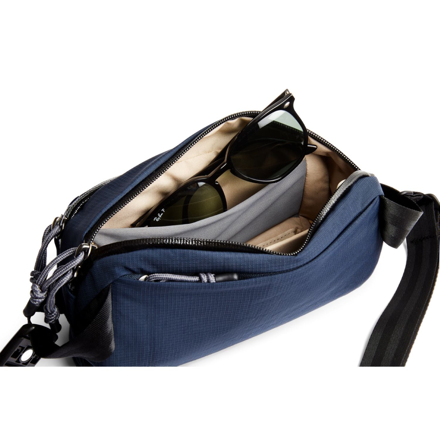Bellroy Venture Ready Sling 2.5L (SA)