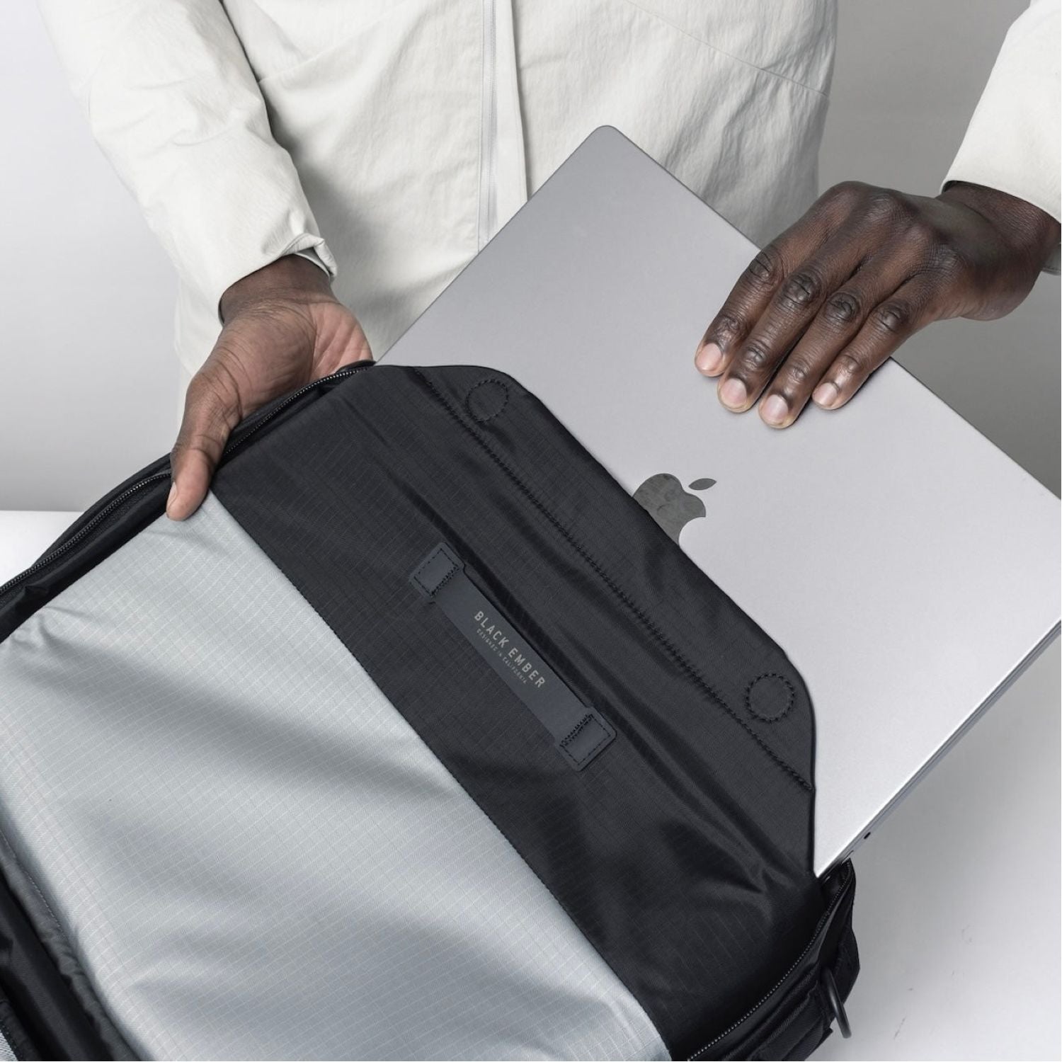 Black Ember Forge SB 16” Laptop Shoulder Bag 20L