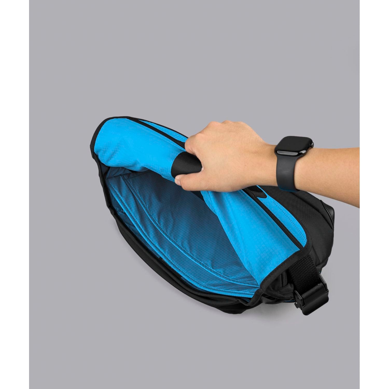 [PRE-ORDER] ALPAKA 7Ven Messenger Decade Edition 14" Ballastic Nylon 840D Bag