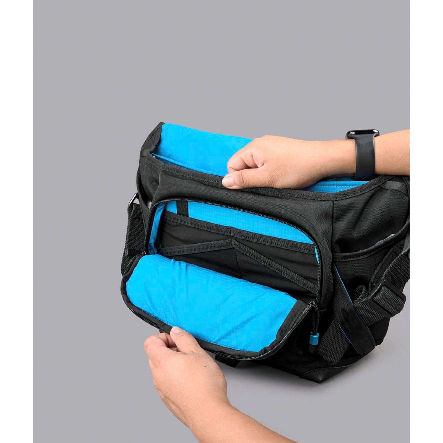 [PRE-ORDER] ALPAKA 7Ven Messenger Decade Edition 14" Ballastic Nylon 840D Bag