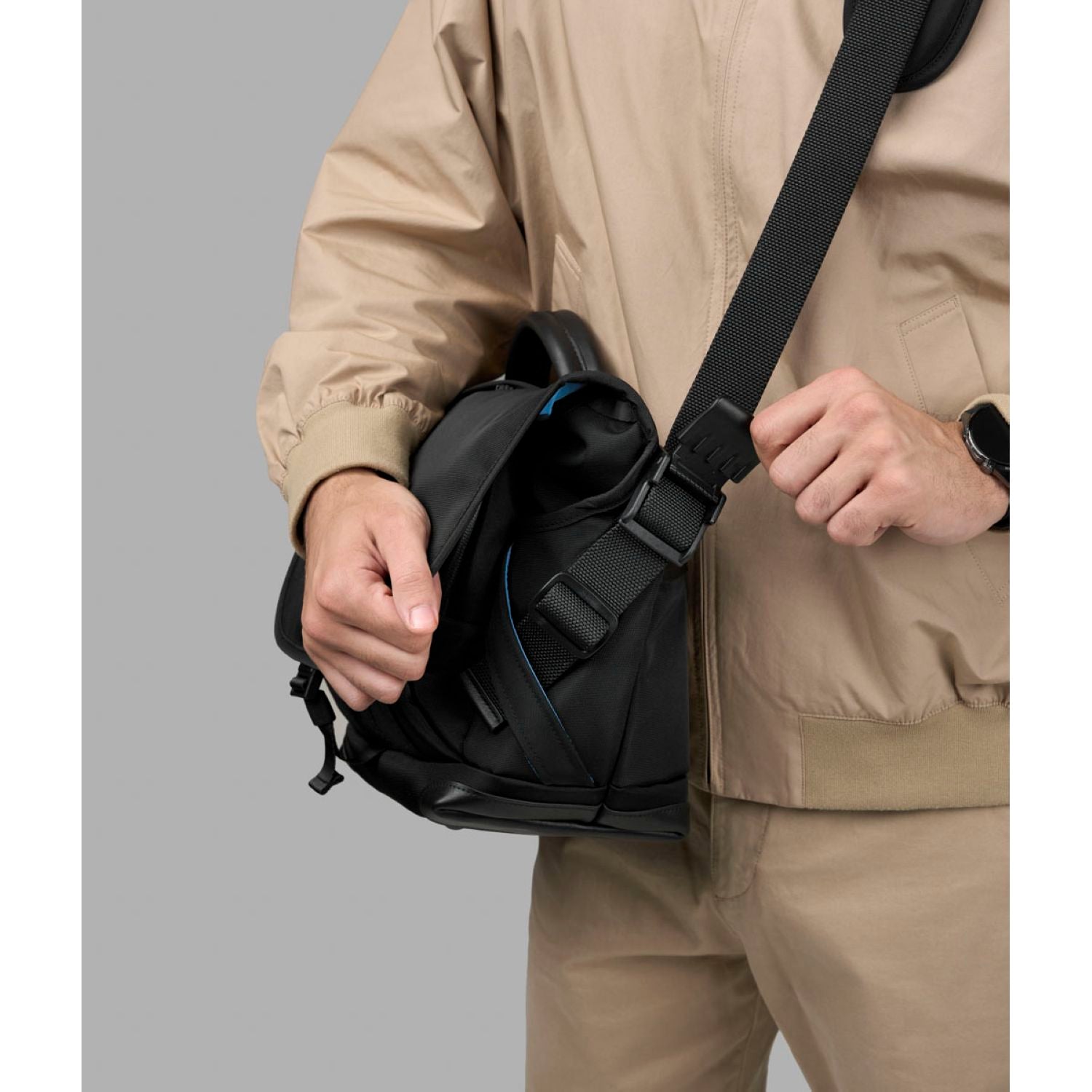 [PRE-ORDER] ALPAKA 7Ven Messenger Decade Edition 14" Ballastic Nylon 840D Bag