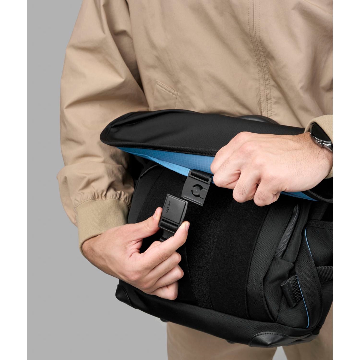 [PRE-ORDER] ALPAKA 7Ven Messenger Decade Edition 14" Ballastic Nylon 840D Bag