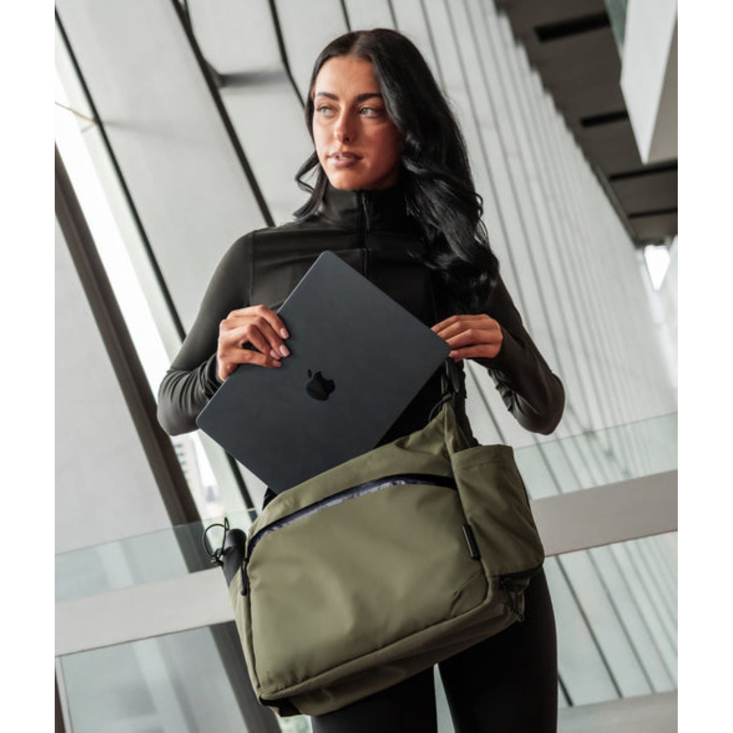 ALPAKA Flight Satchel