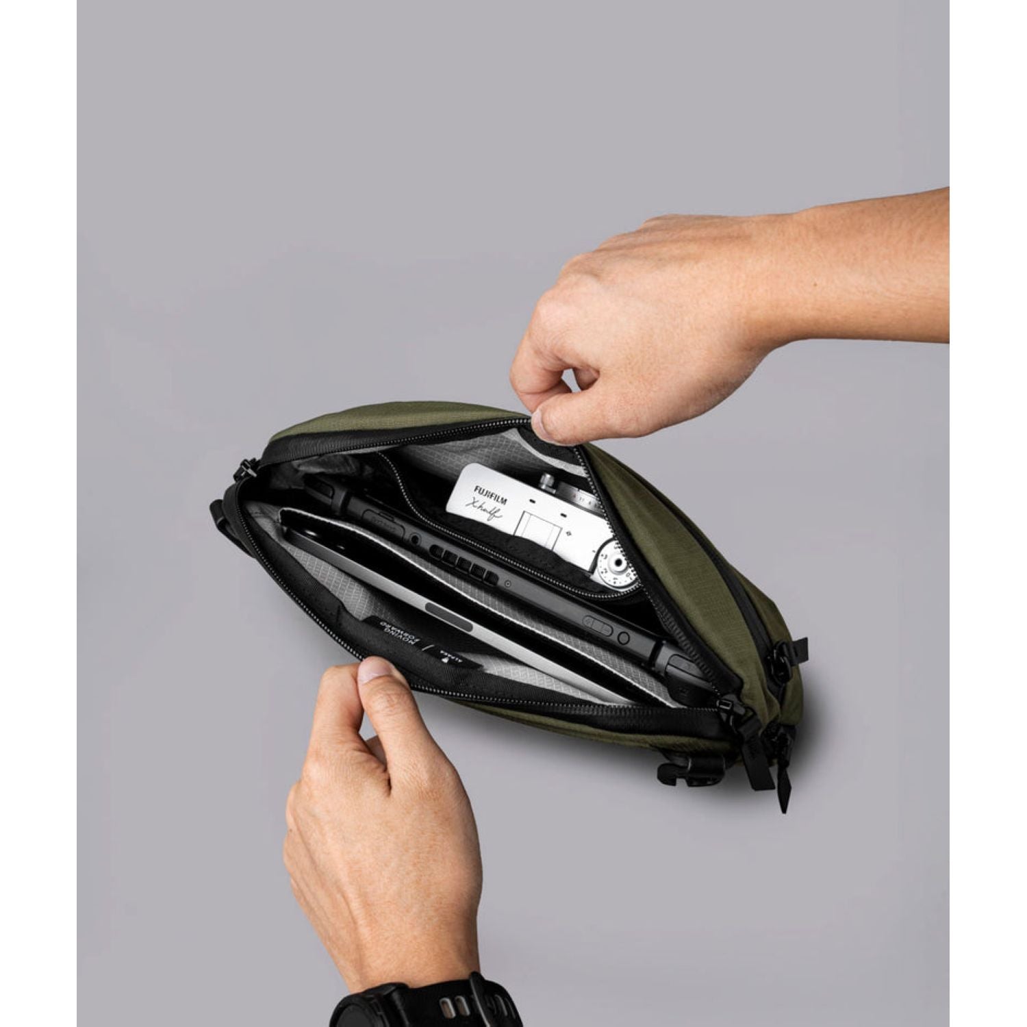 ALPAKA Flight Sling Pro 2.5L