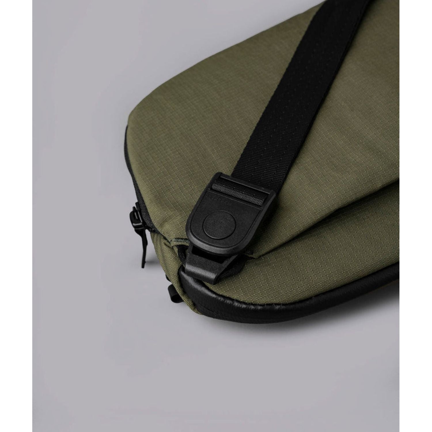 ALPAKA Flight Sling Pro 2.5L