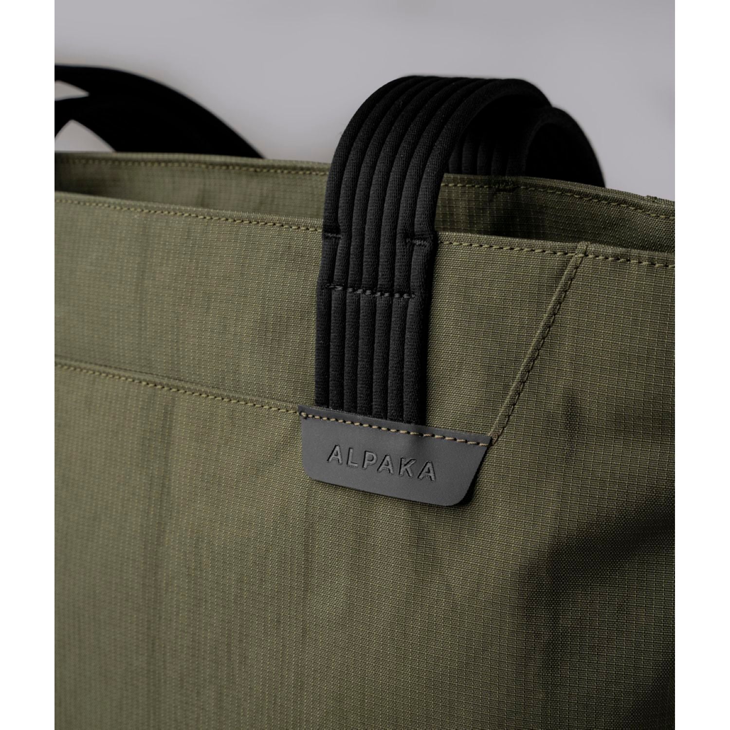 ALPAKA Flight Tote Bag (L)