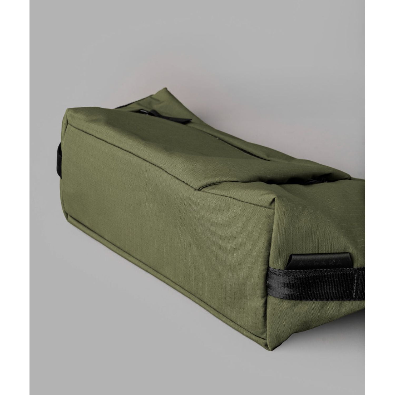 ALPAKA Flow Satchel