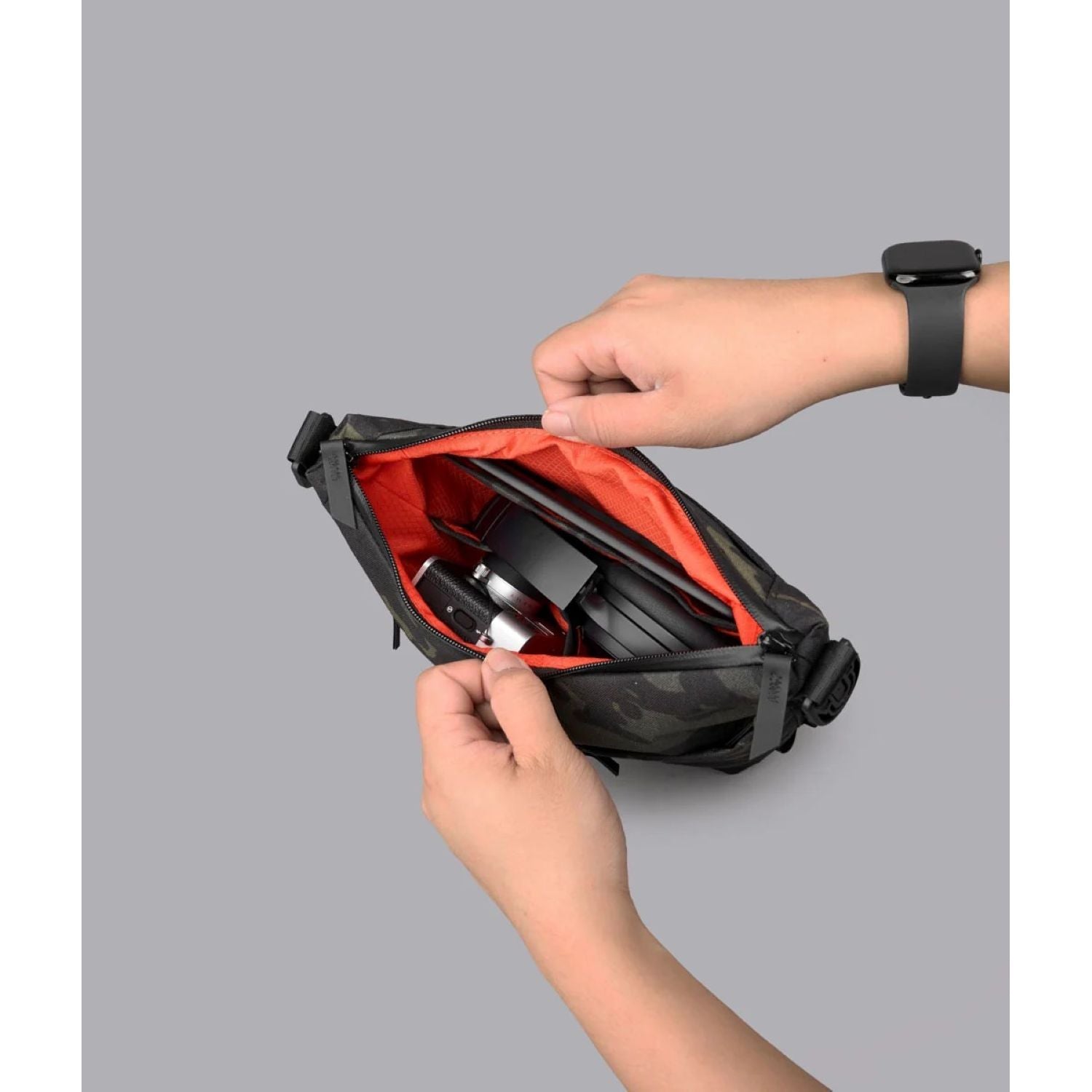 ALPAKA Flow Satchel With Padded Strap 2L