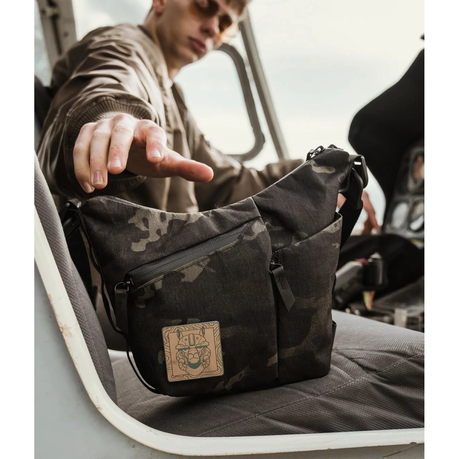 ALPAKA Flow Satchel With Padded Strap 2L