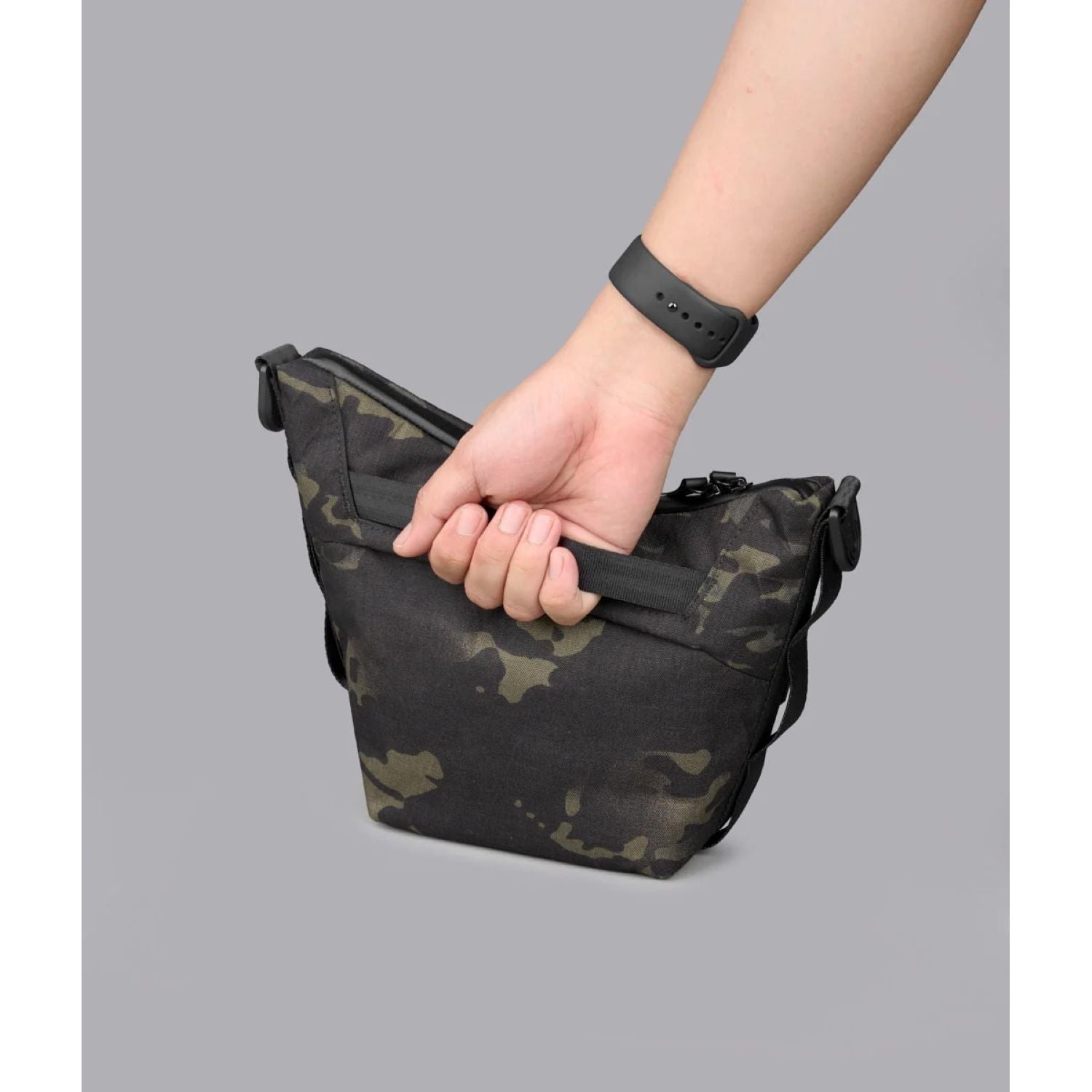 ALPAKA Flow Satchel With Padded Strap 2L