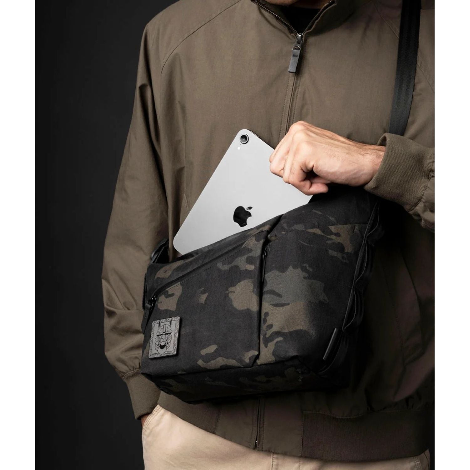 ALPAKA Flow Satchel With Padded Strap 4L
