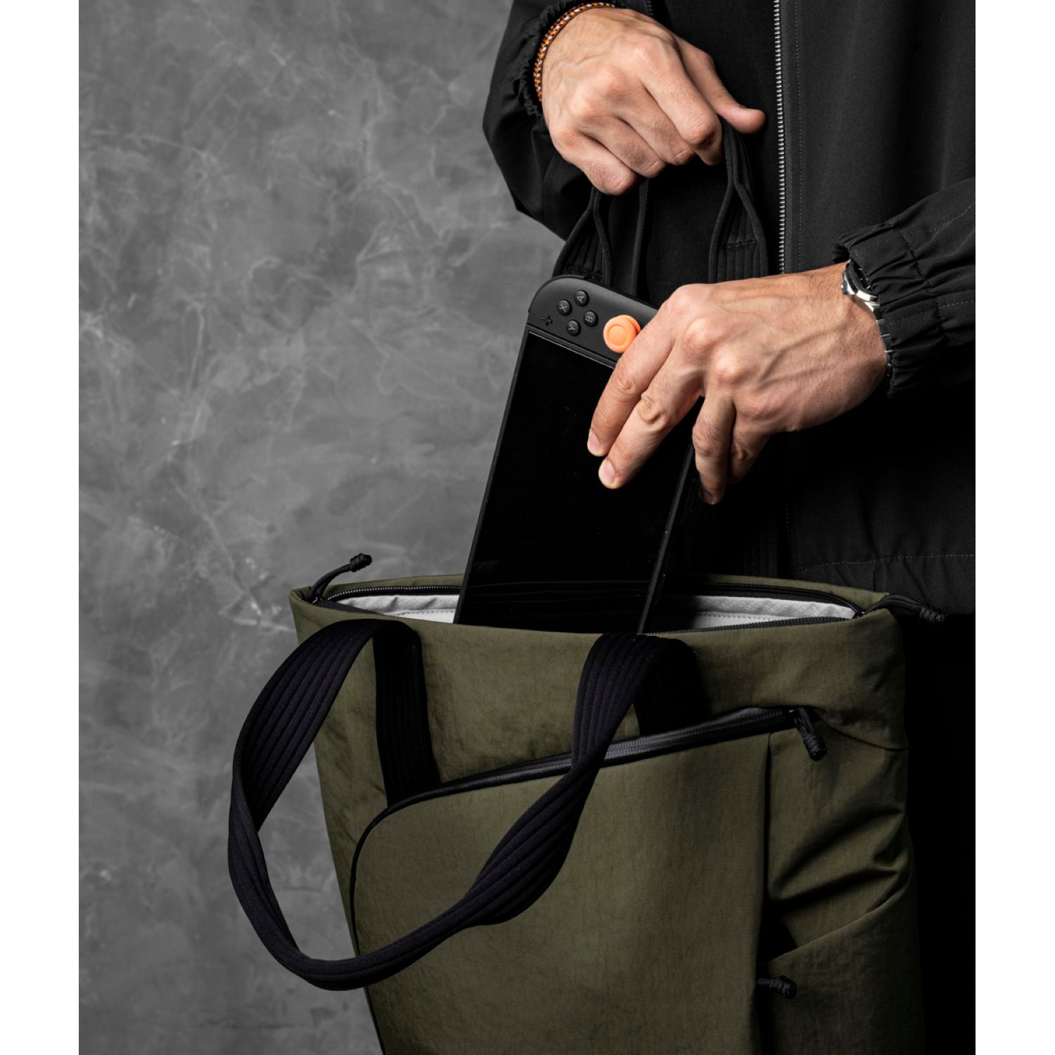 ALPAKA Flow Tote Pack