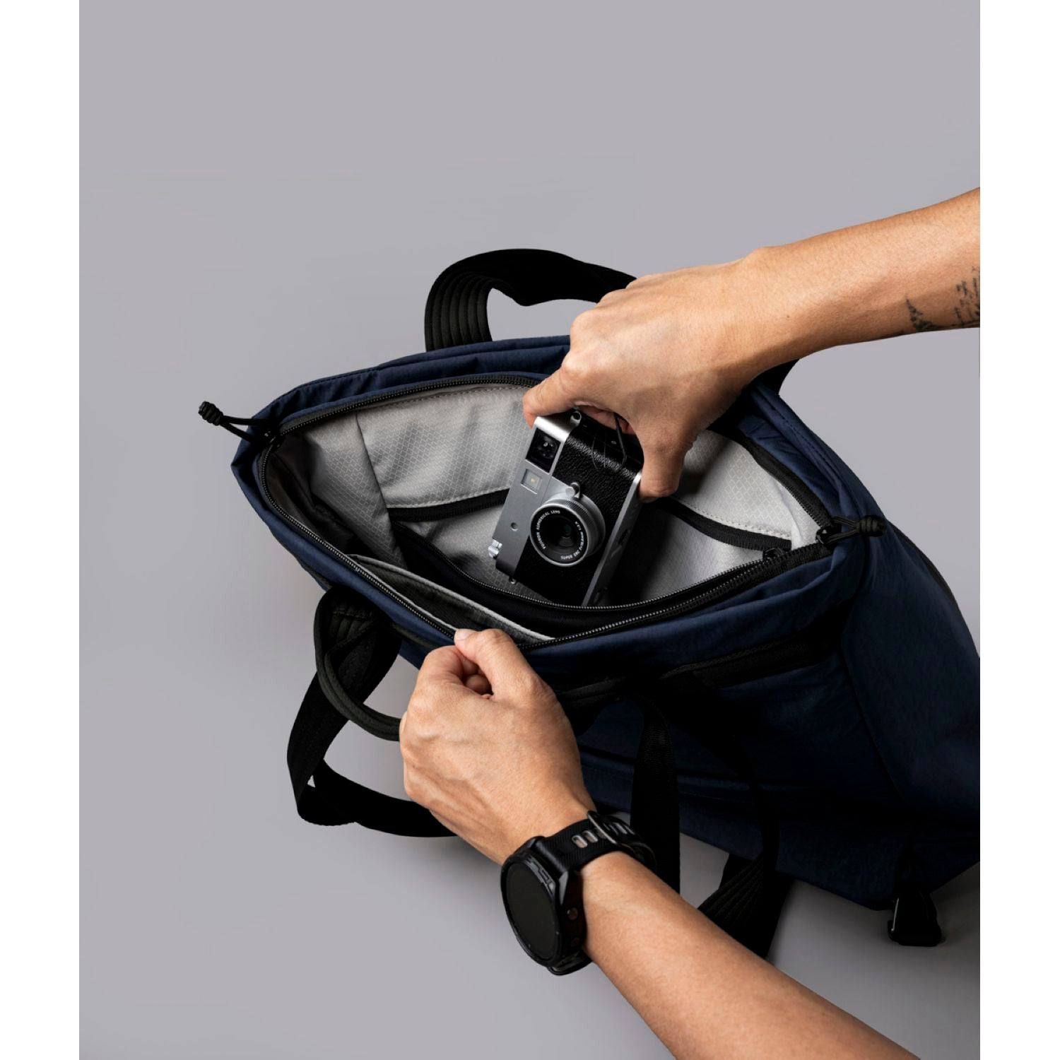 ALPAKA Flow Tote Pack