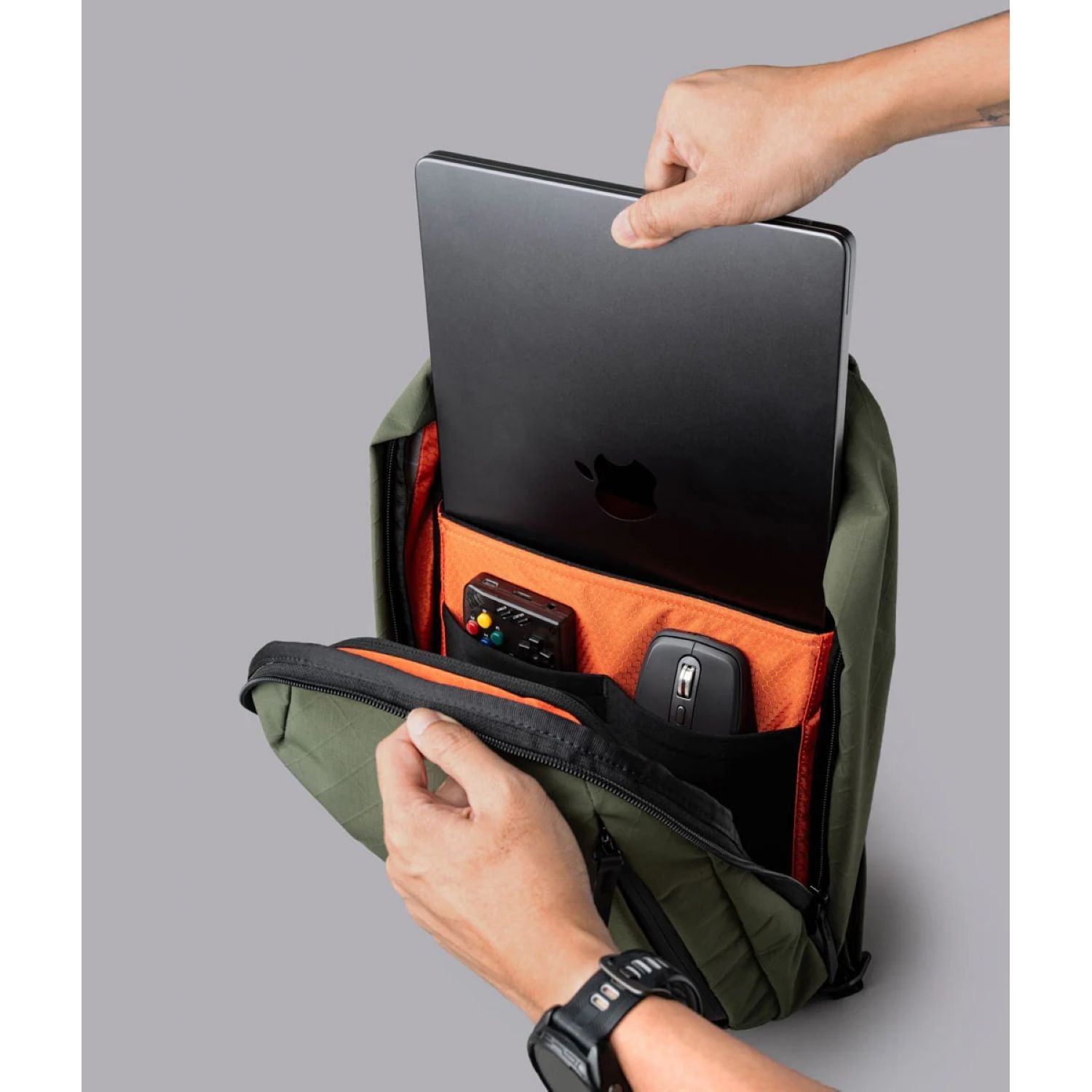 ALPAKA Metro Backpack