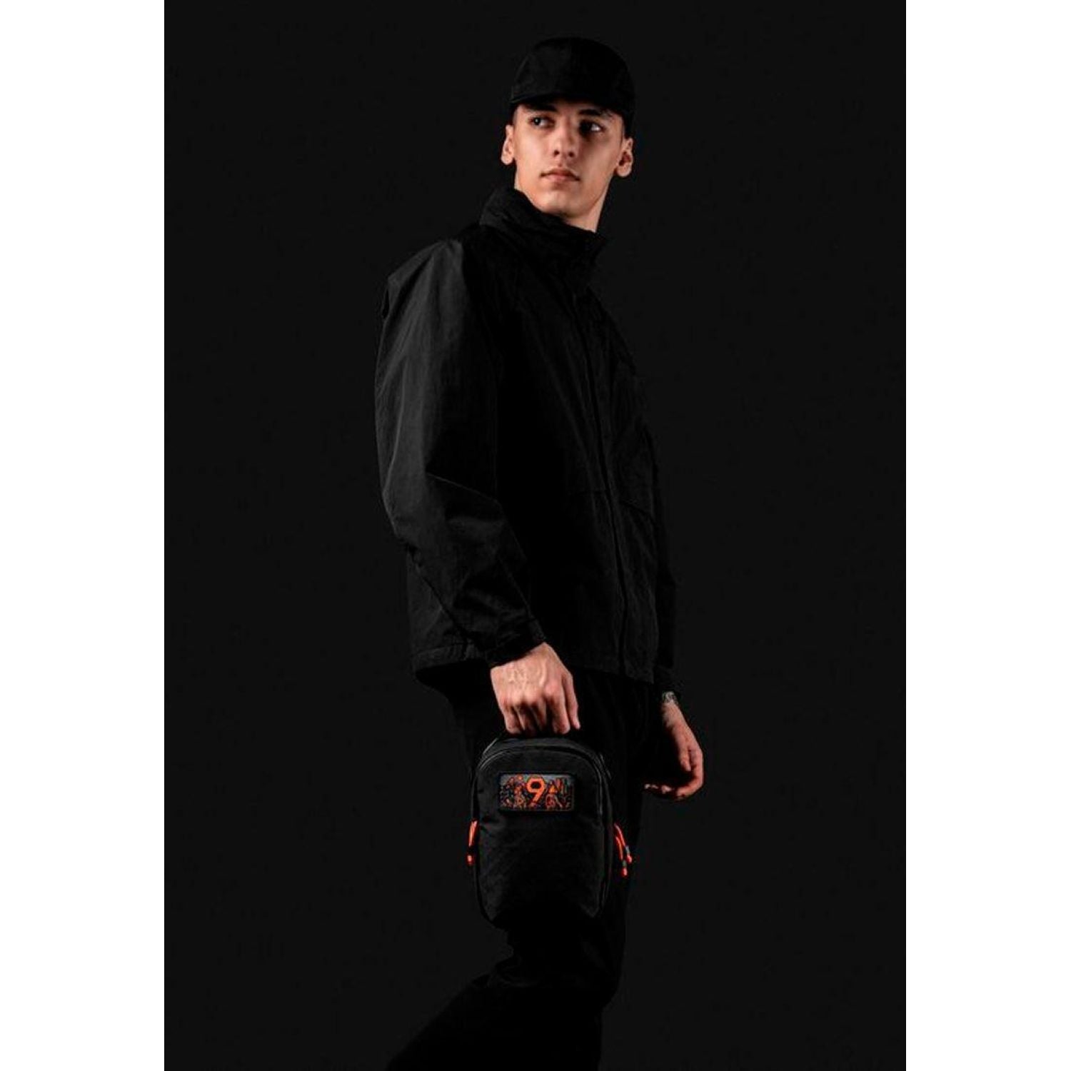 ALPAKA Metro Sling Max 9Th Anniversary Edition