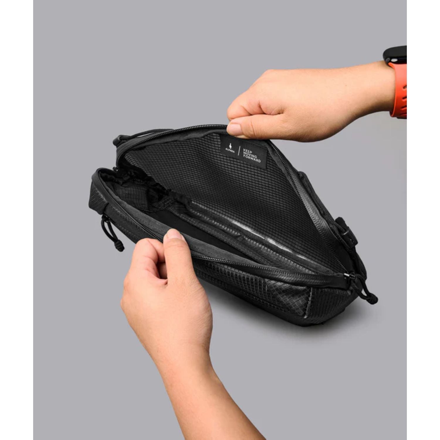 ALPAKA Momentum Sling