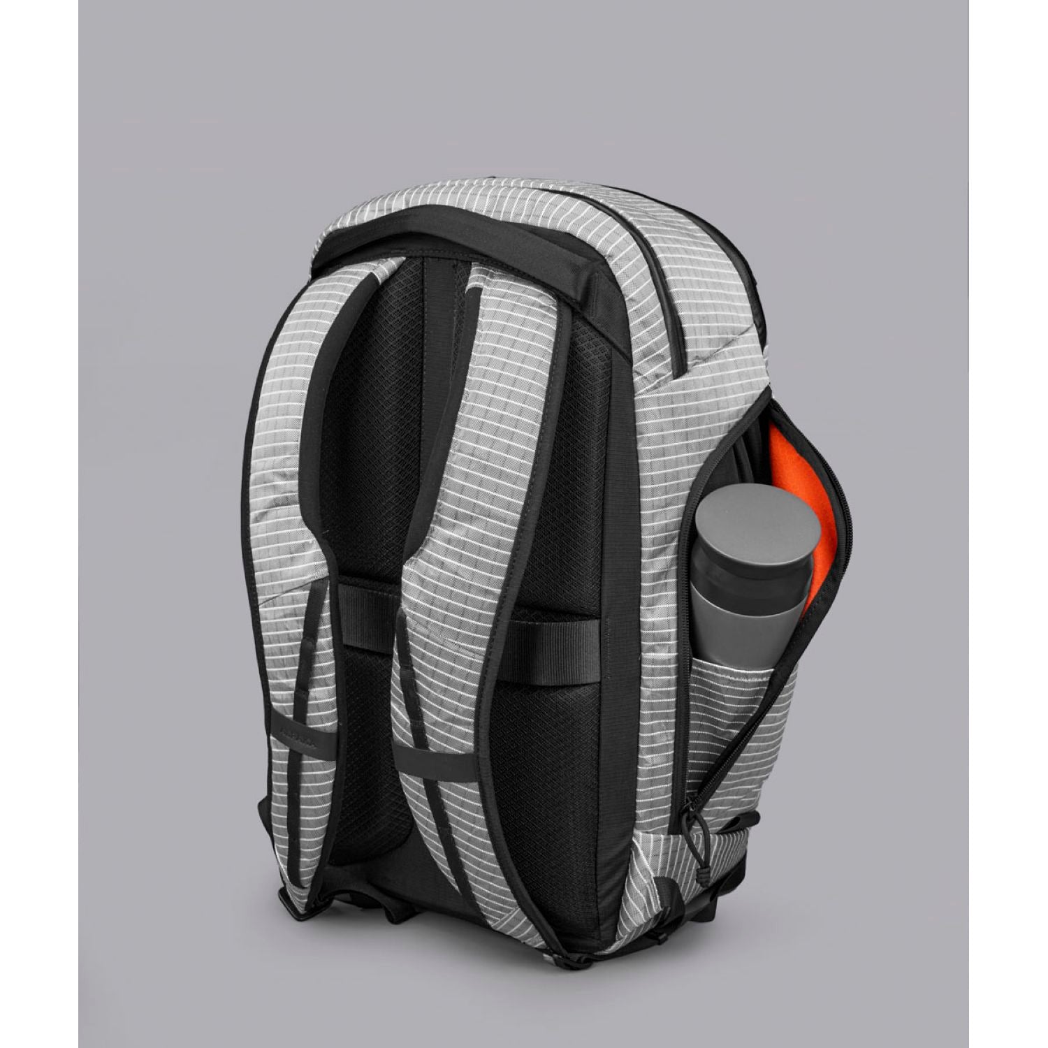 ALPAKA Traverse Backpack 30L